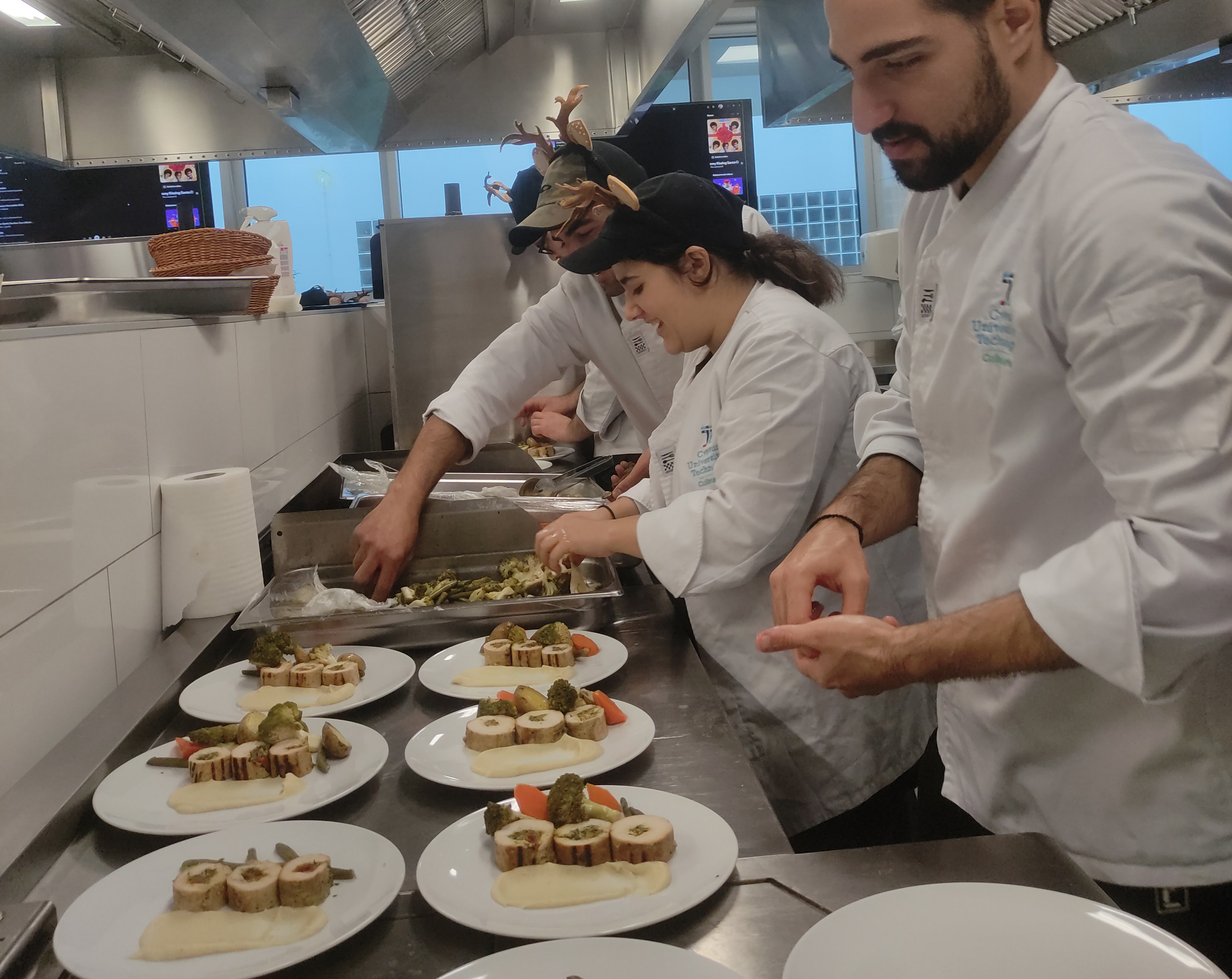image Tepak students cook Christmas lunch for elderly