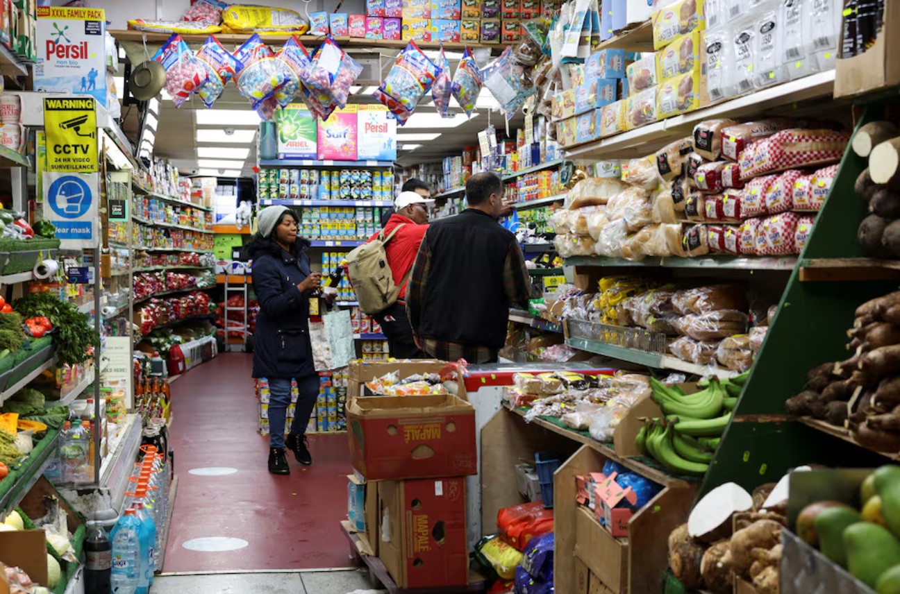 image UK grocery sales growth slows as consumers wait for Christmas and Black Friday, says NIQ