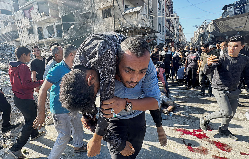 image Ceasefire hopes fade as Israel bombards Gaza, Lebanon