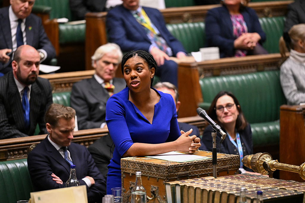image Steak or a sandwich for lunch? Britain&#8217;s PM, opposition leader at odds