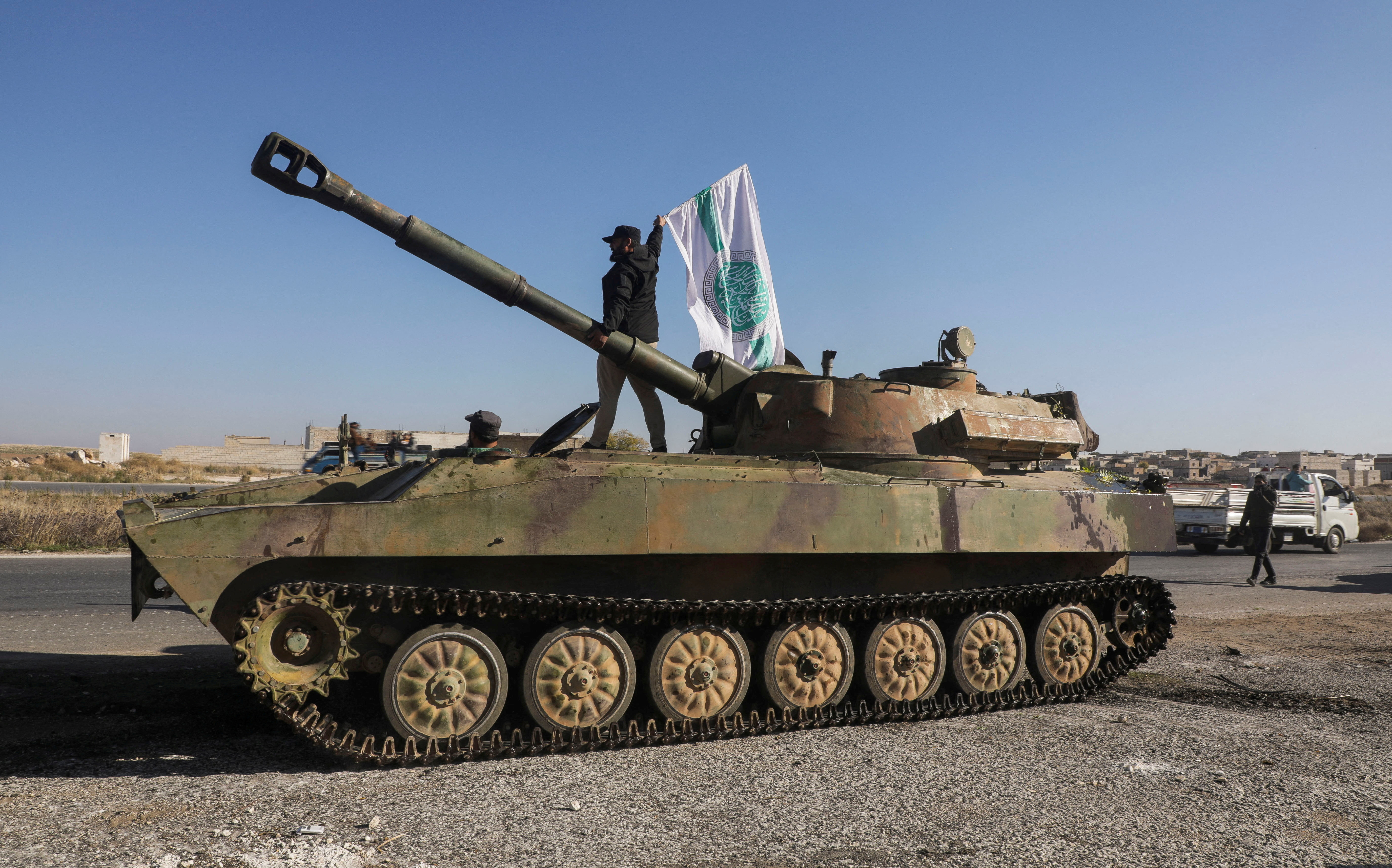 image At least 25 killed as Russian, Syrian jets intensify bombing of Syrian rebel territory