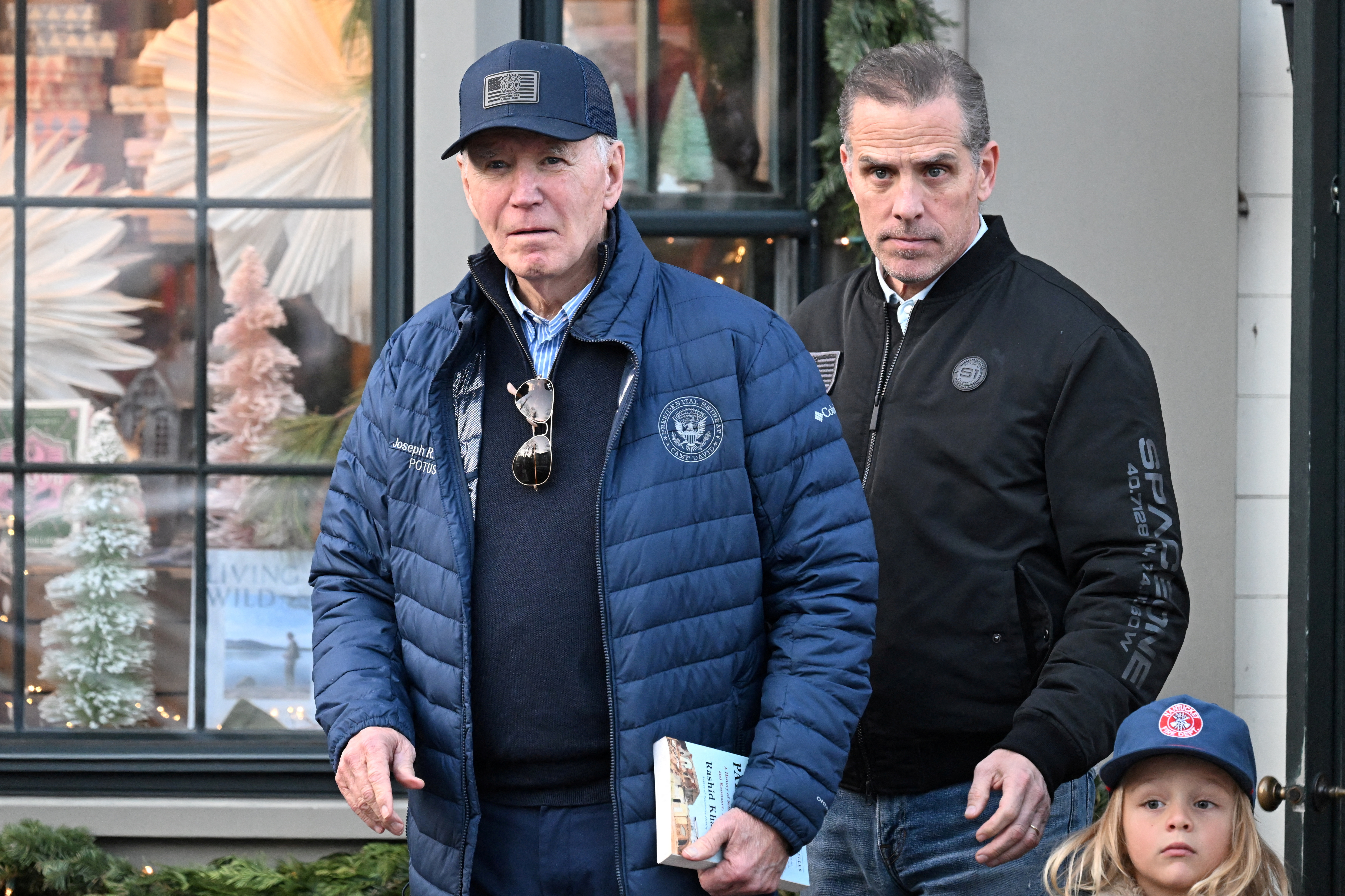 cover Biden grants son Hunter full and unconditional pardon