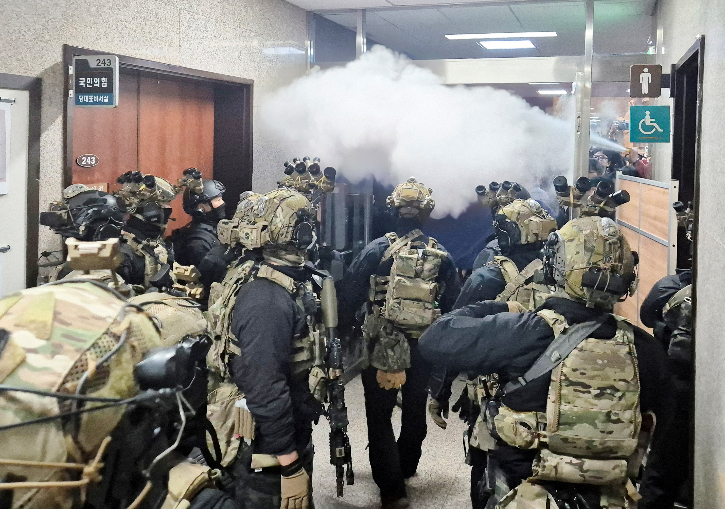 image South Korea&#8217;s President Yoon says he will scrap martial law