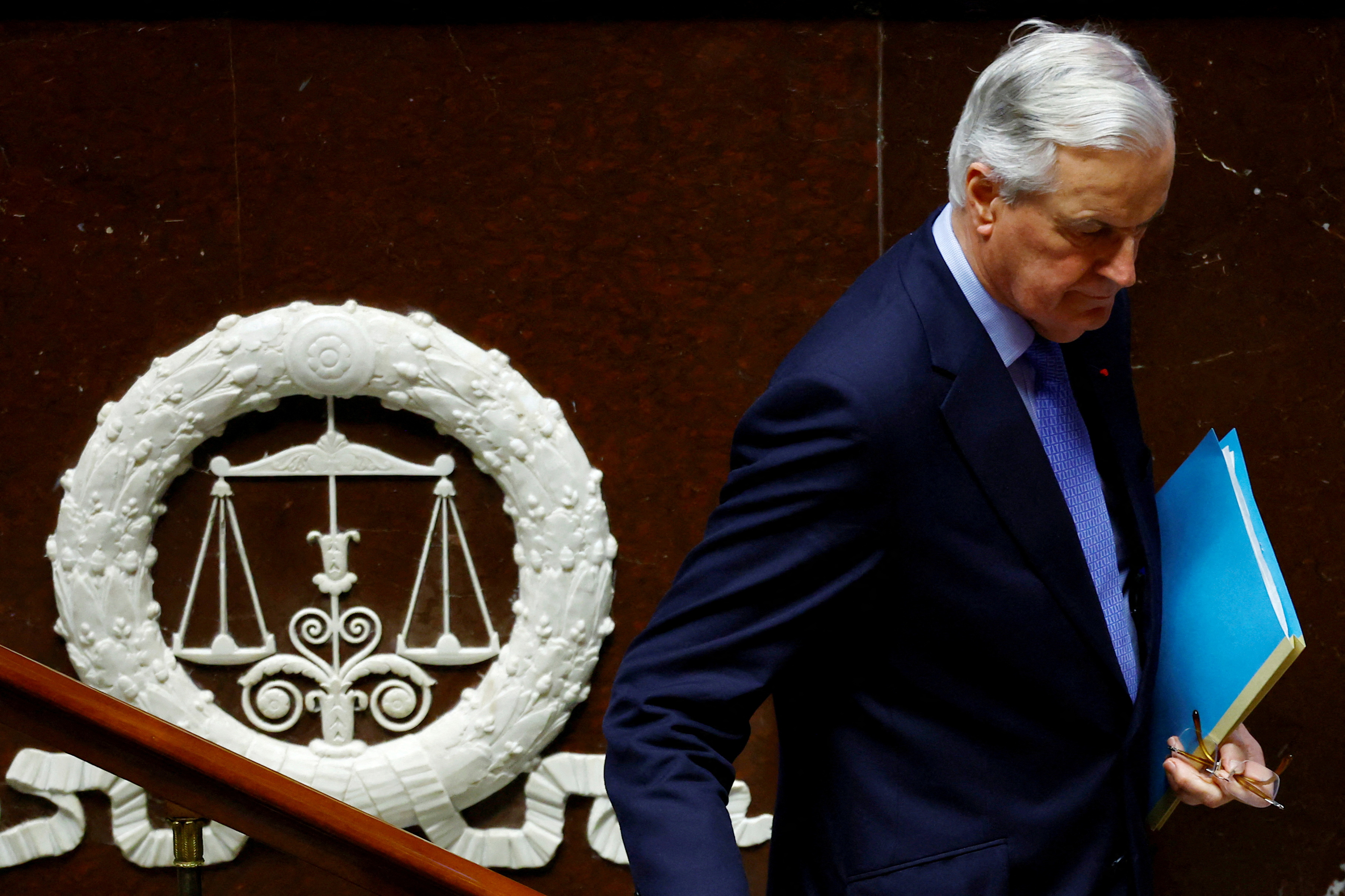 image French government toppled in no-confidence vote