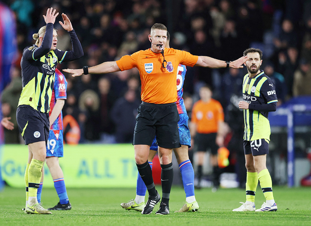 image Man City drop more points as Newcastle beaten by Brentford