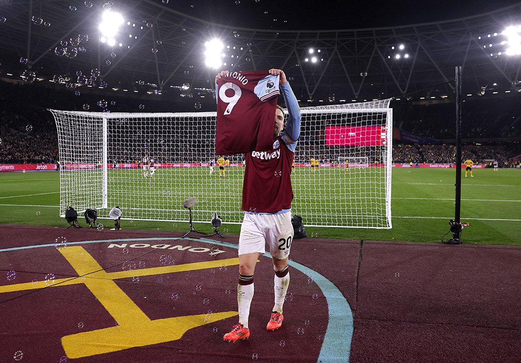 image West Ham punish woeful Wolves defence in 2-1 home win