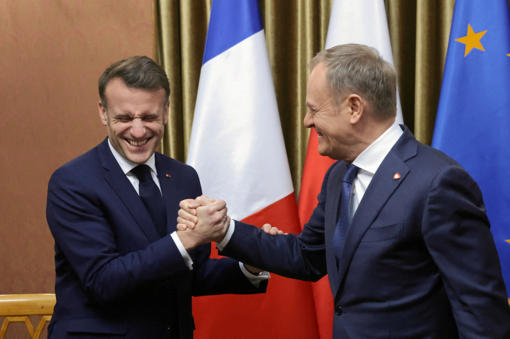 image Tusk, Macron hold Ukraine talks with eye on troop security guarantee