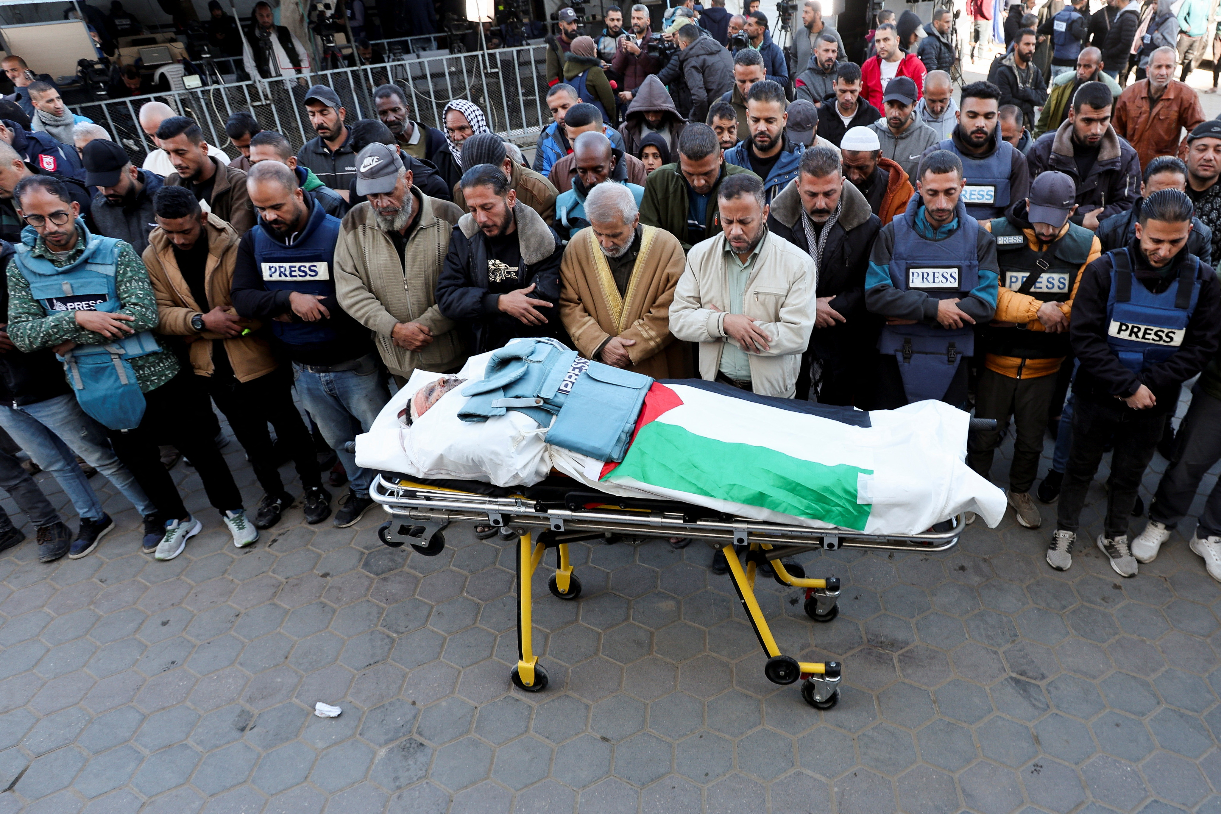 image Israel keeps up Gaza bombardment as ceasefire talks intensify