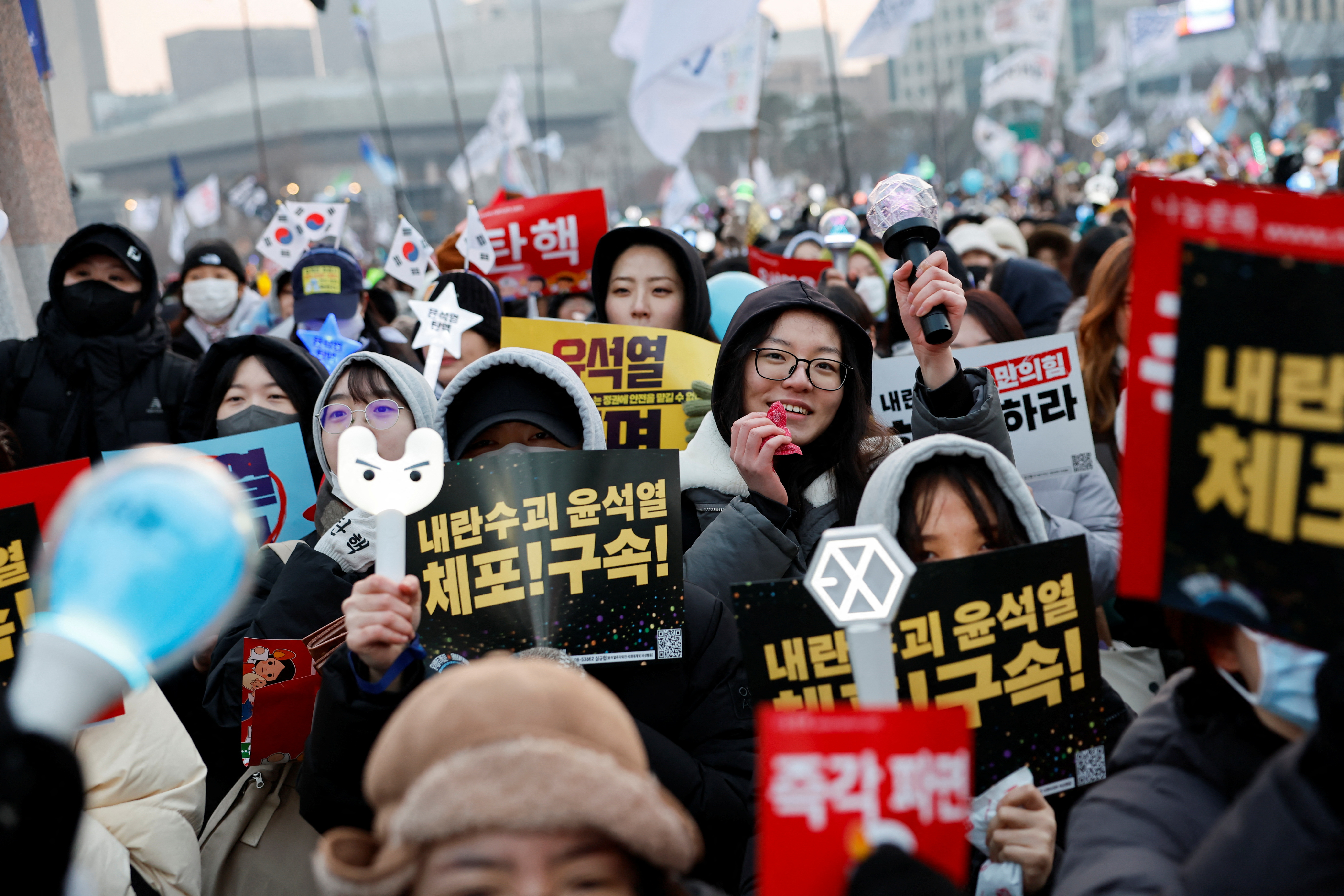 image South Korean opposition threatens to impeach Han over martial law counsel