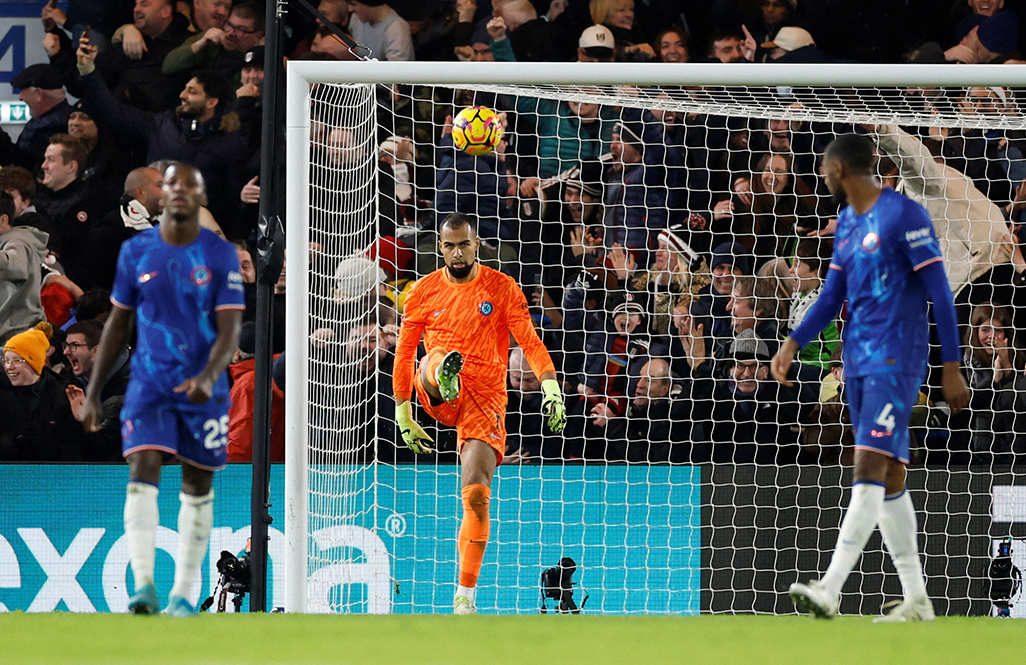 image Chelsea and United beaten, City slump continues