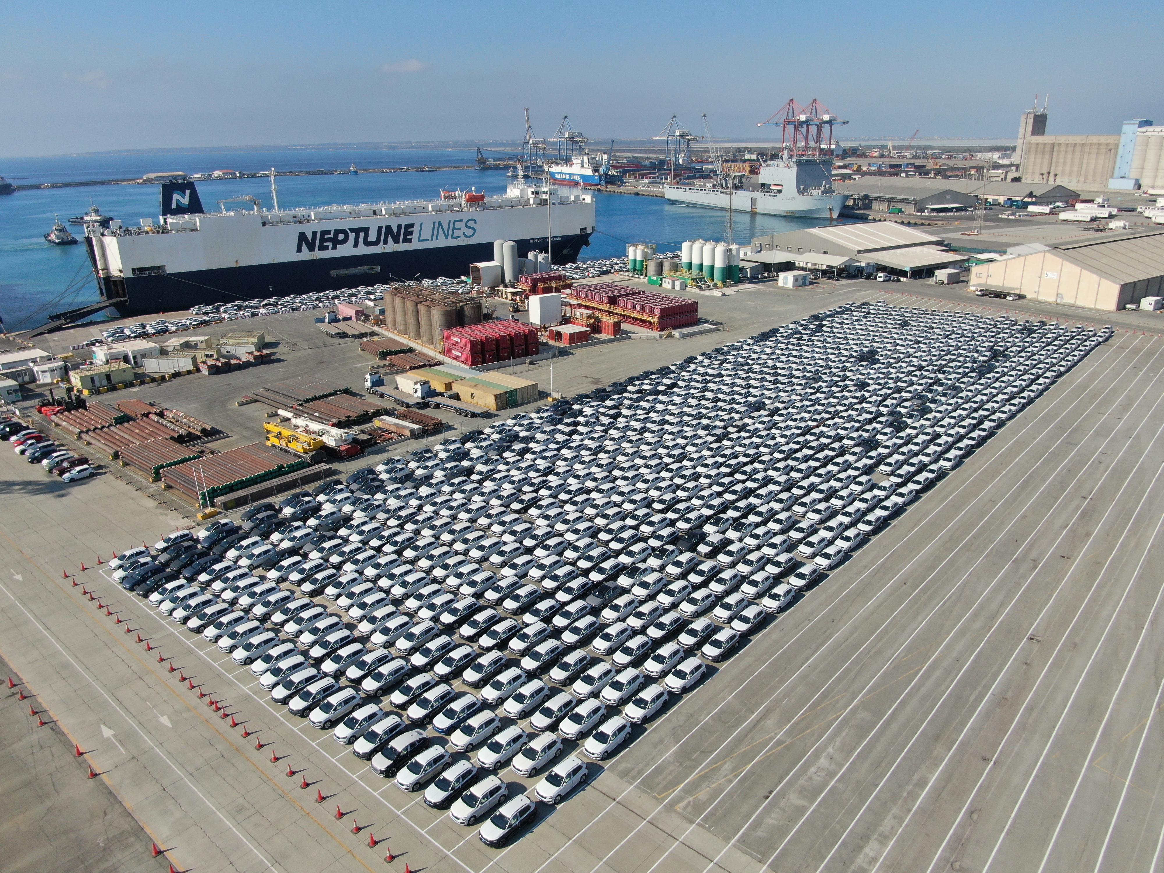 image Limassol port to handle 17,000 vehicles in major deal