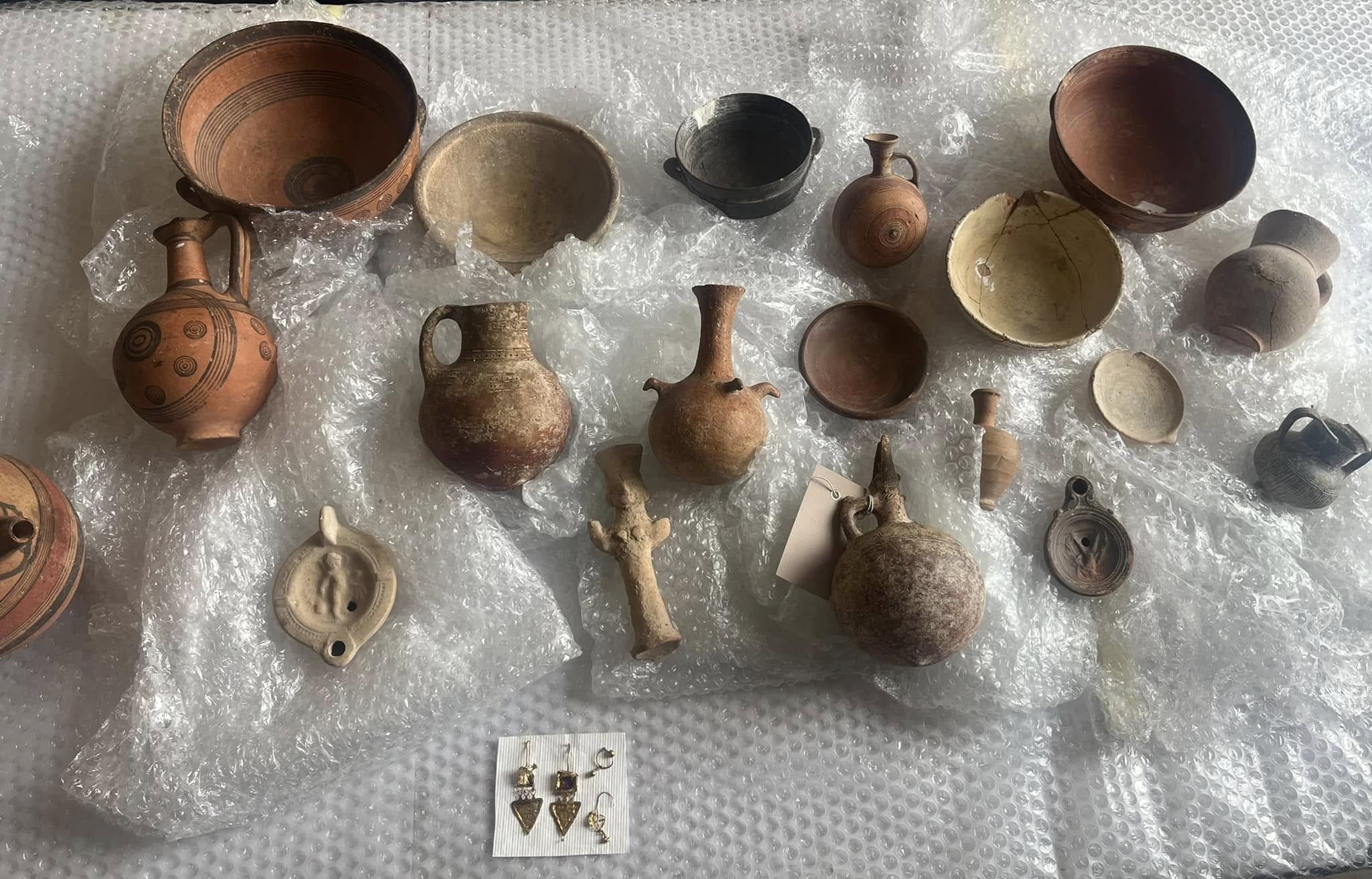 image Cypriot artefacts found in UK to be returned