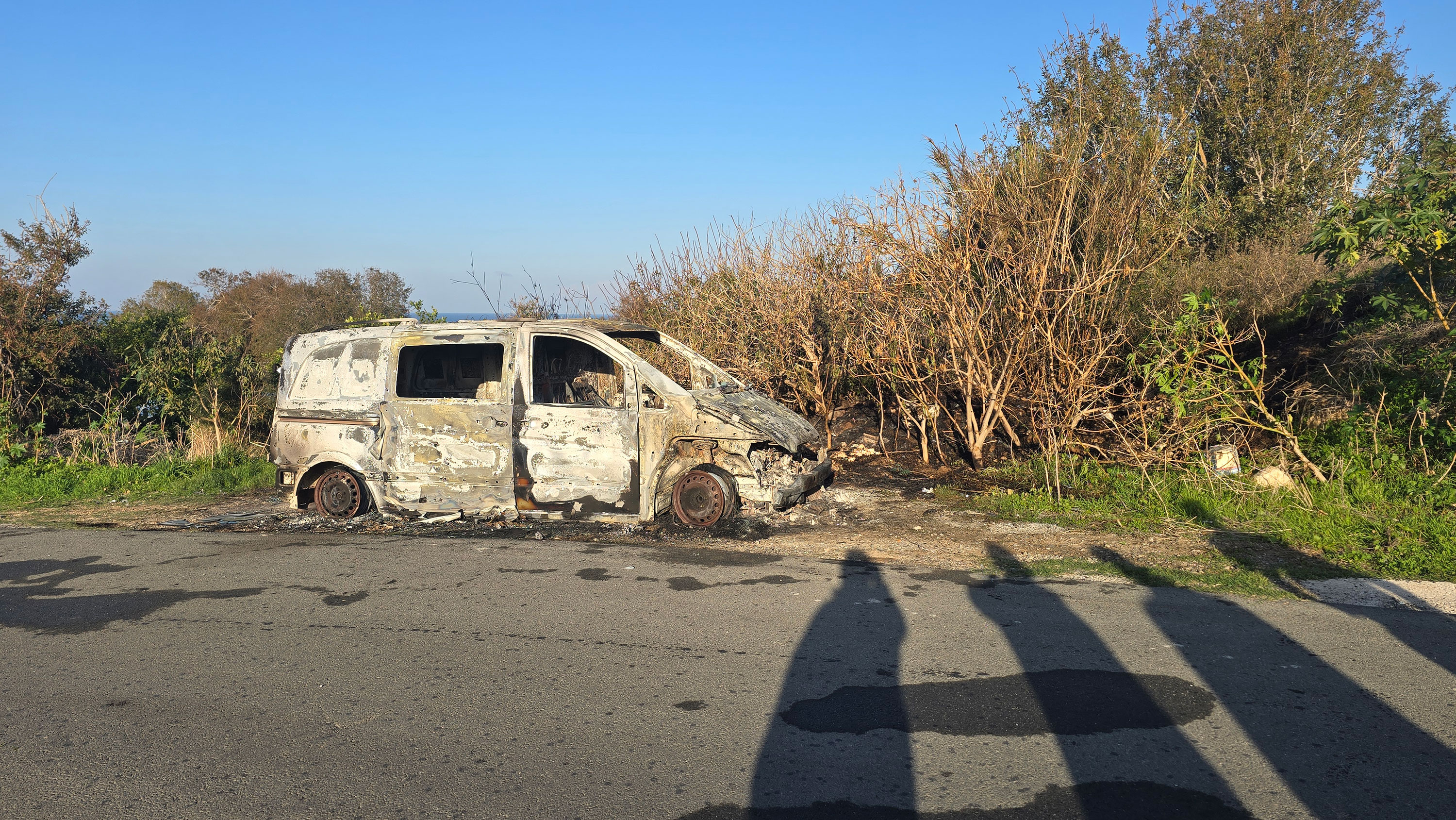 image Police investigating van arson in Paphos