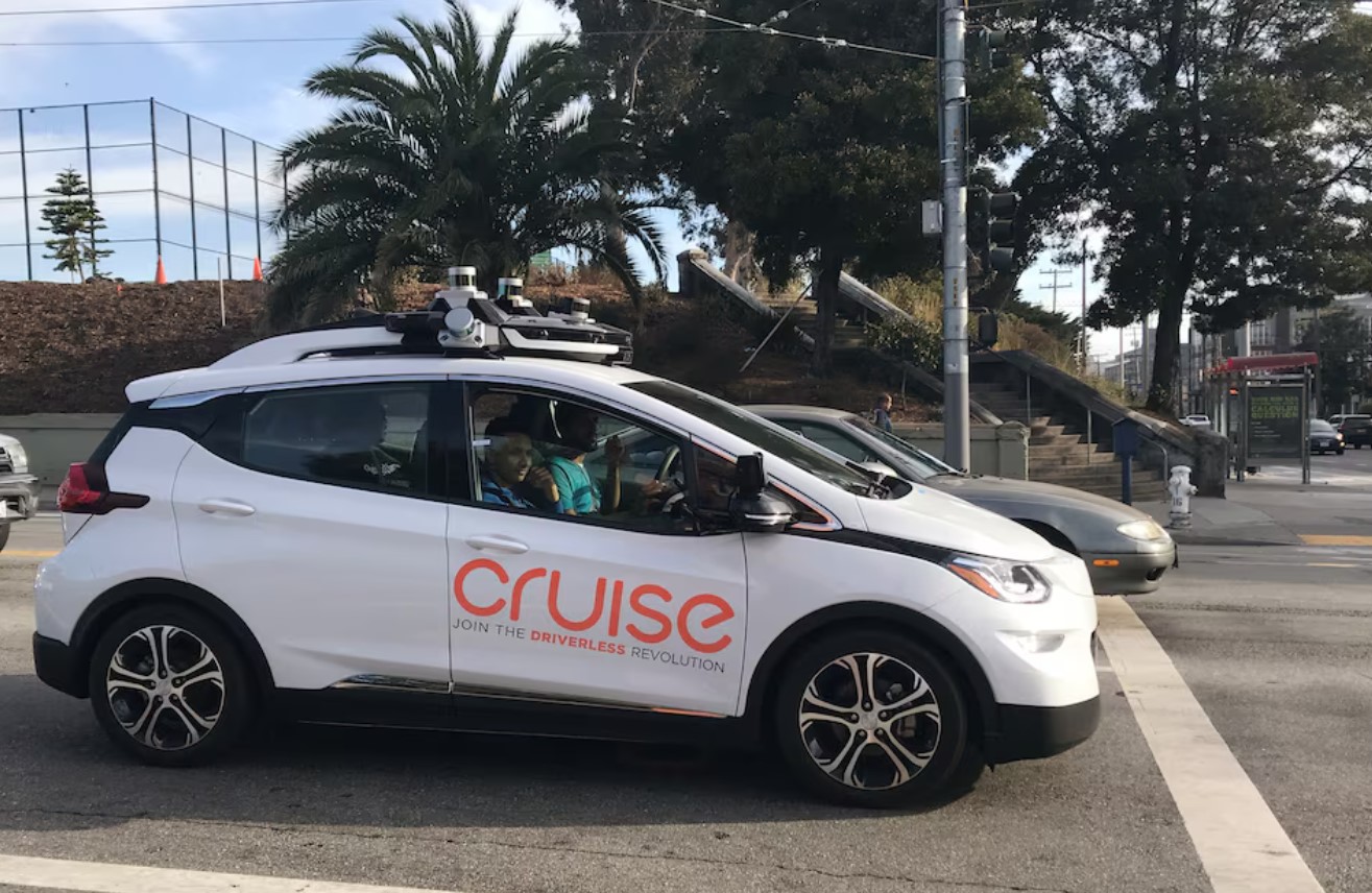 image GM to exit loss-making Cruise robotaxi business