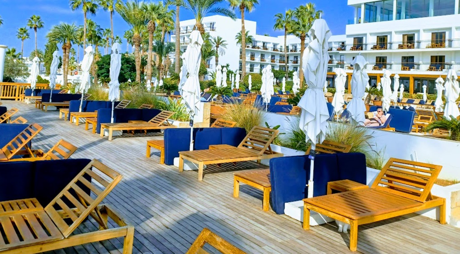 image Tourism brings €3.2 billion to Cyprus in 2024