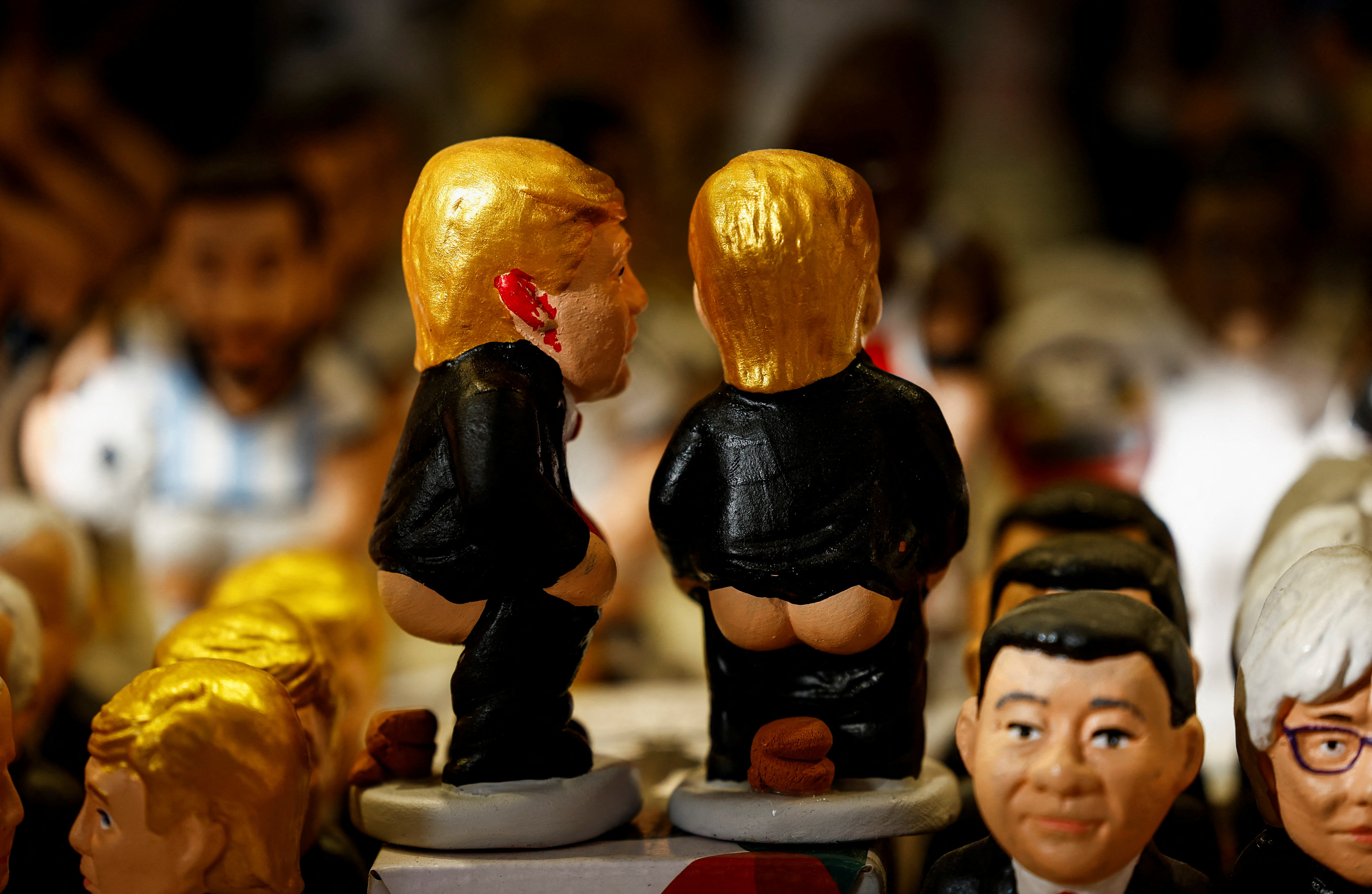 image Trump Christmas ‘pooper’ figurine in ‘massive’ demand in Spain