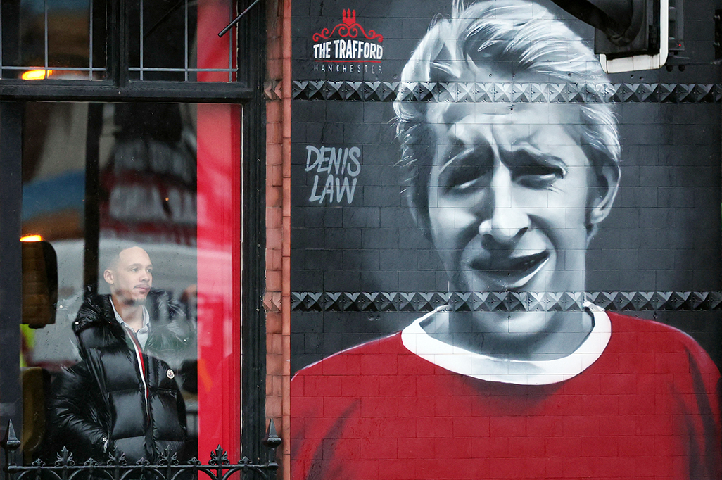 image Man Utd and Scotland legend Law dies aged 84