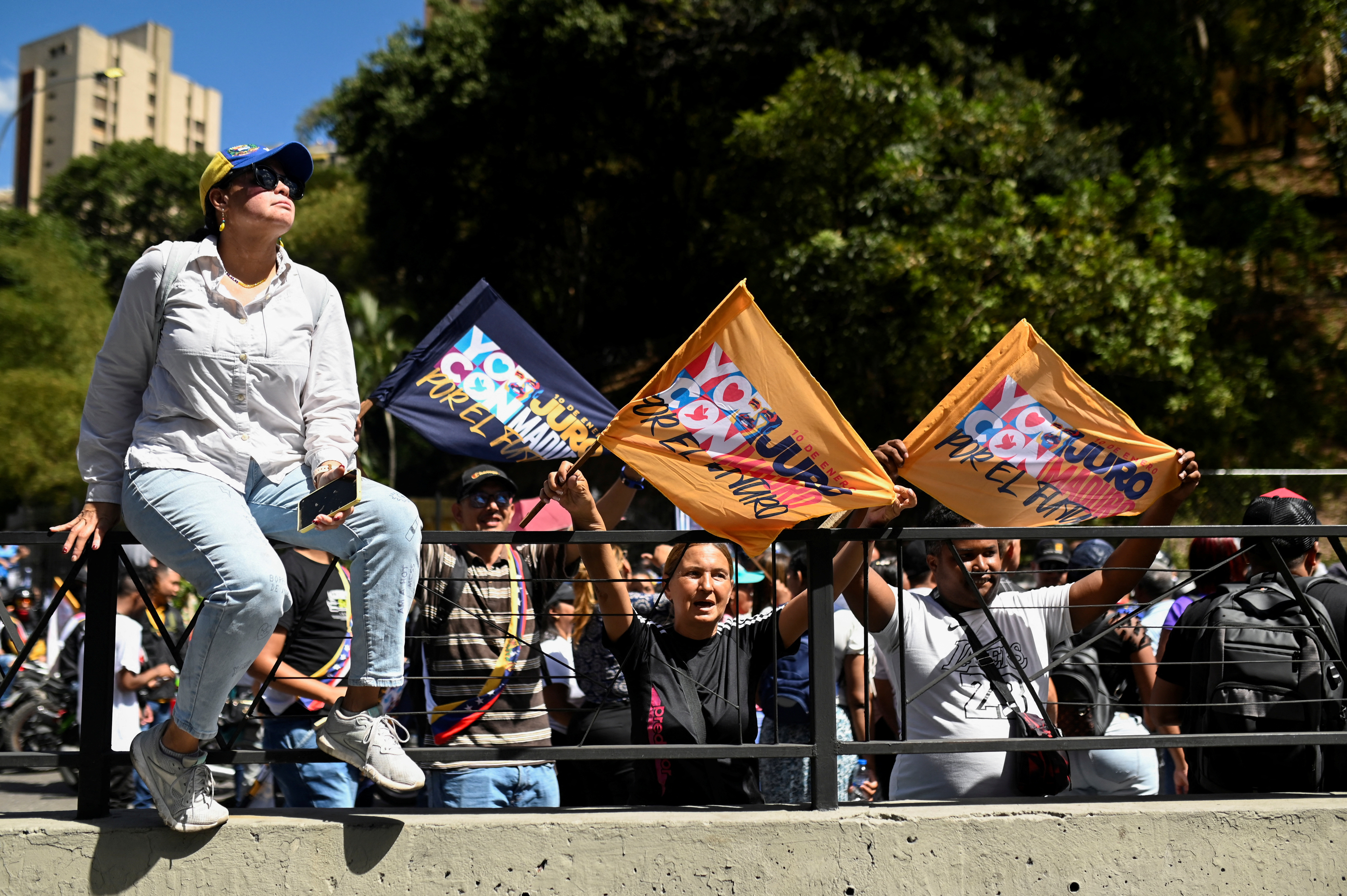 image Venezuela opposition leader Machado &#8216;violently intercepted&#8217; leaving march