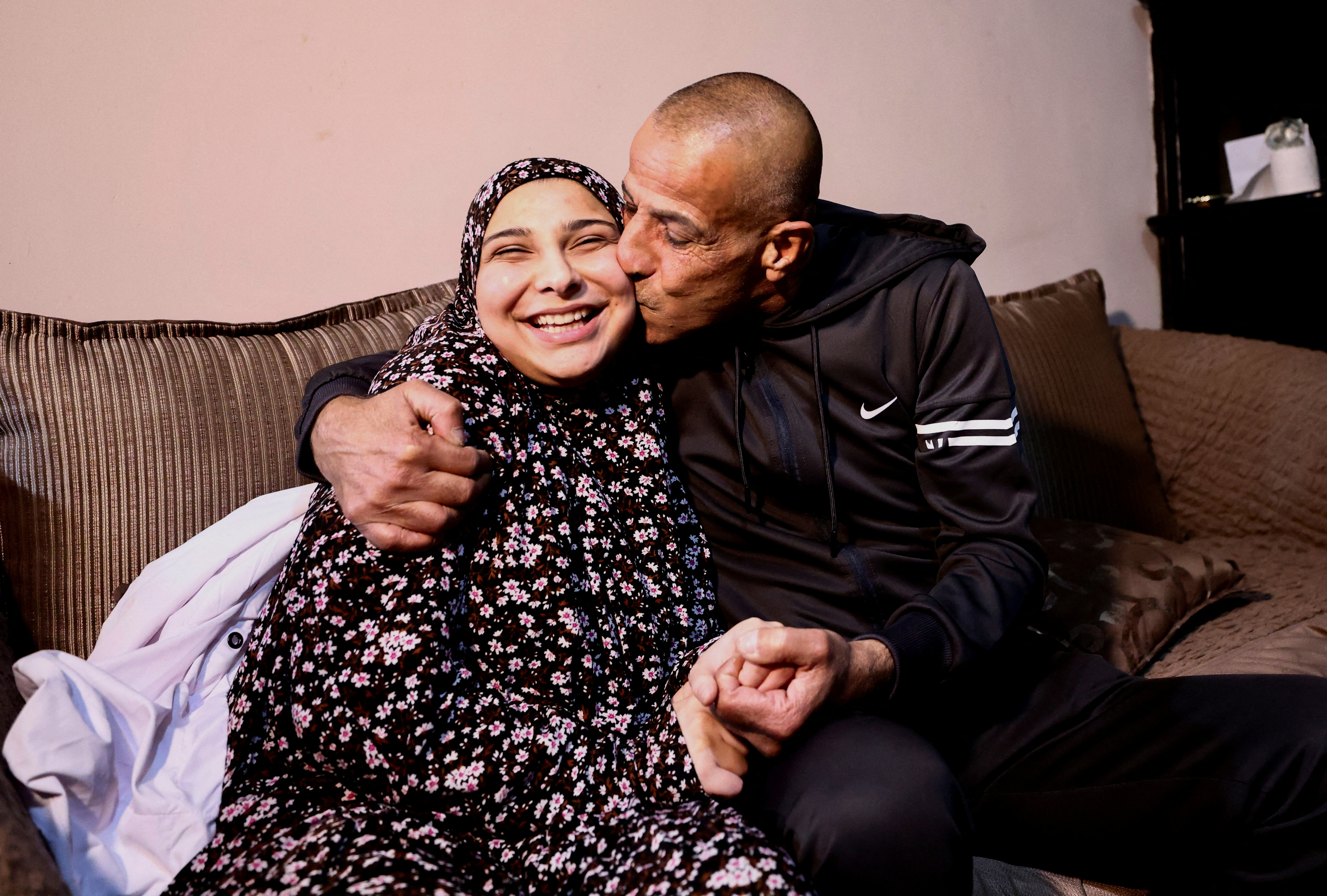 image Hamas frees hostages, Israel releases Palestinian prisoners on Day One of ceasefire