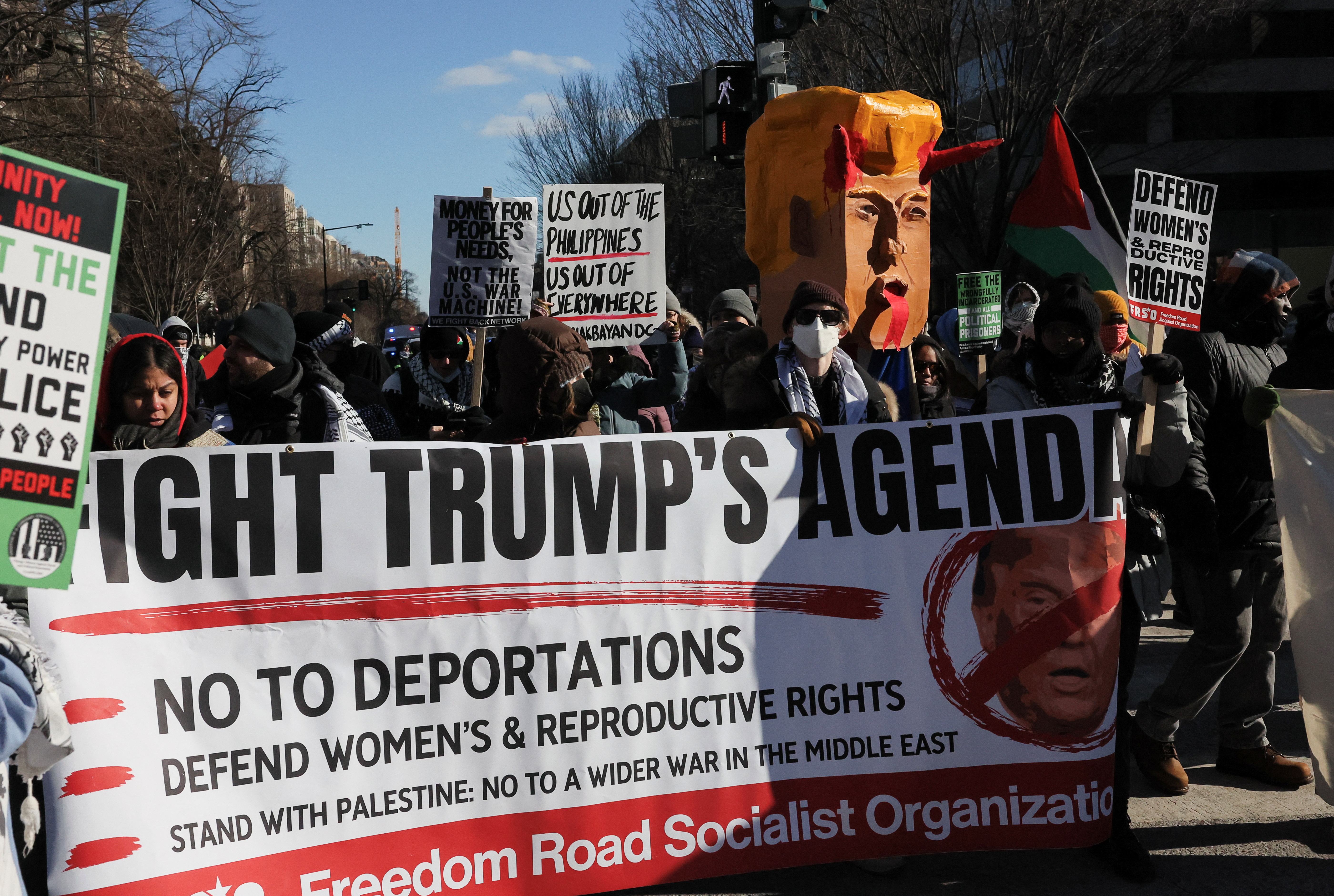 image Trump outlines sweeping border crackdown, mass deportation push