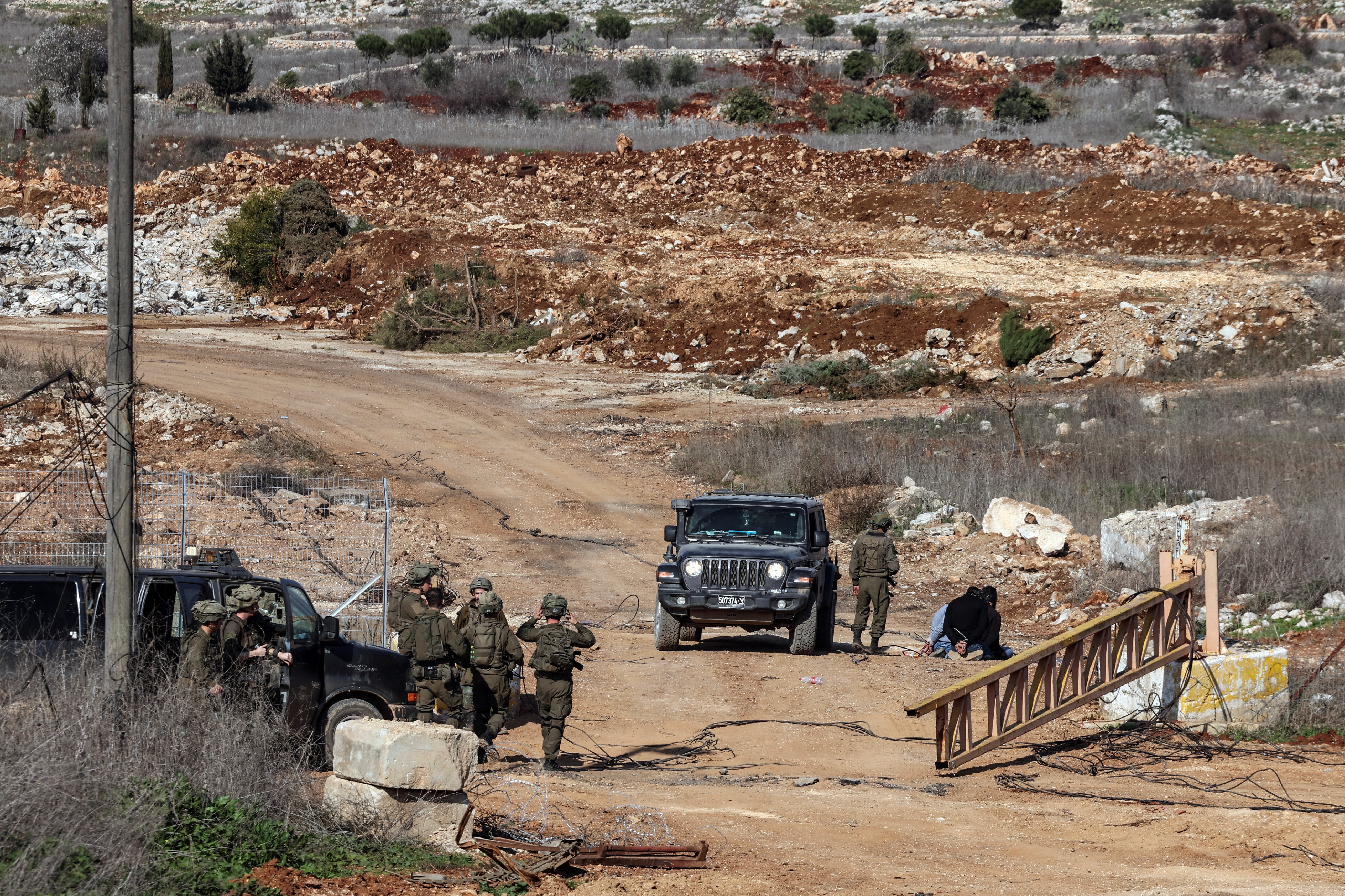 image Hezbollah does not accept reasons for time extension for Israeli troop withdrawal, chief says