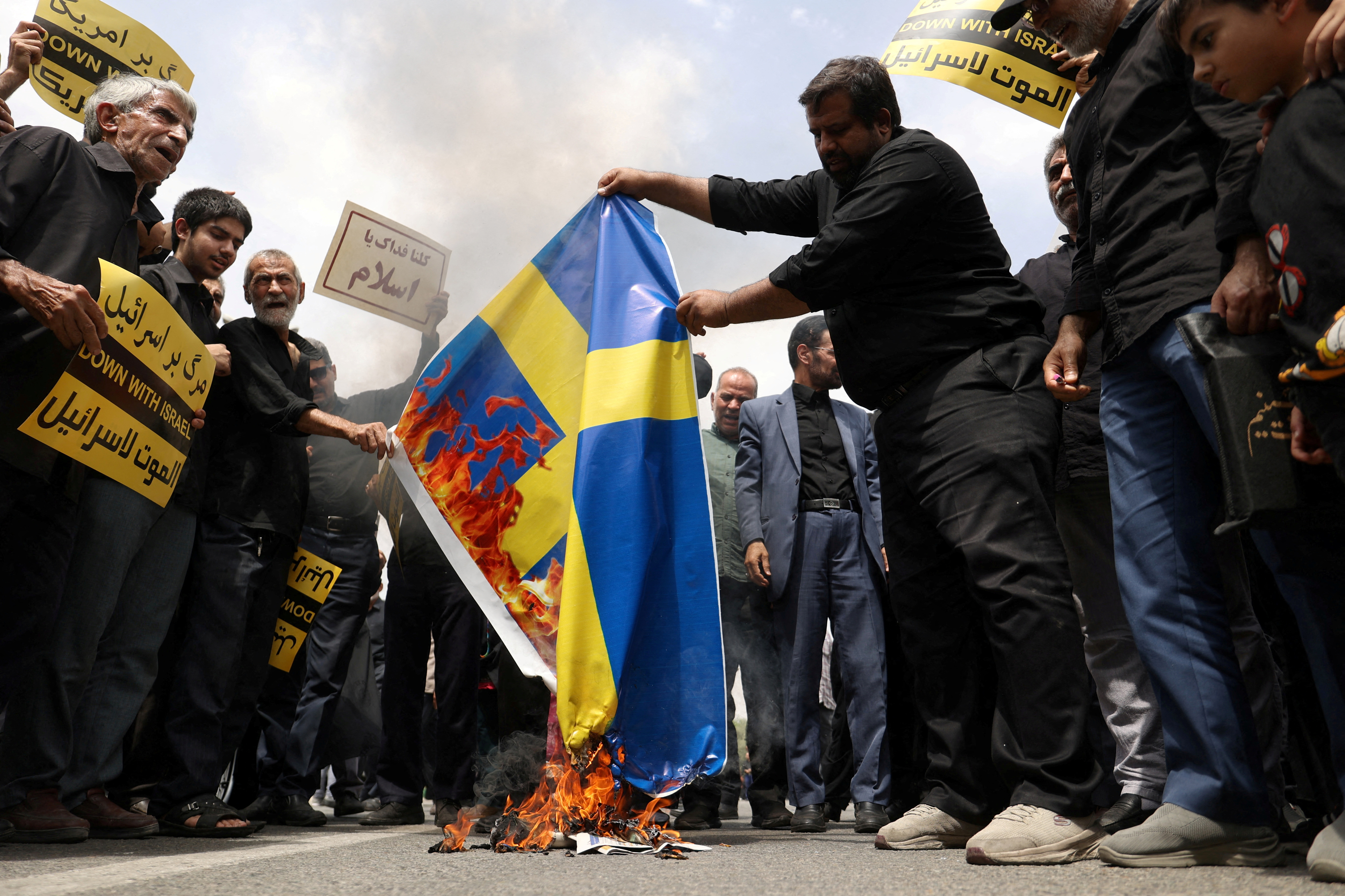 image Man shot dead in Sweden ahead of court verdict over Koran burning