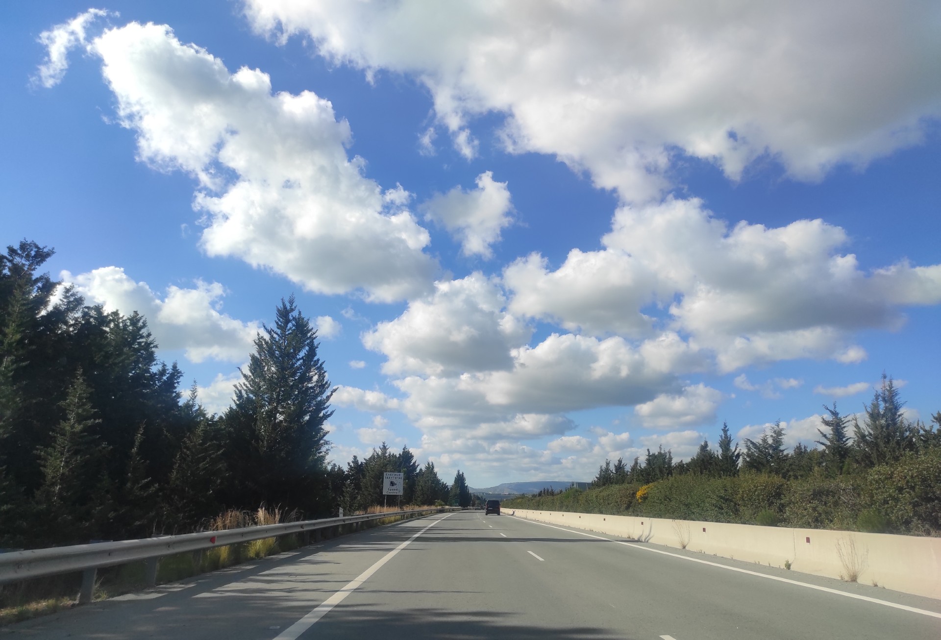 image Clouds and showers to give way to clear skies, snow over the weekend