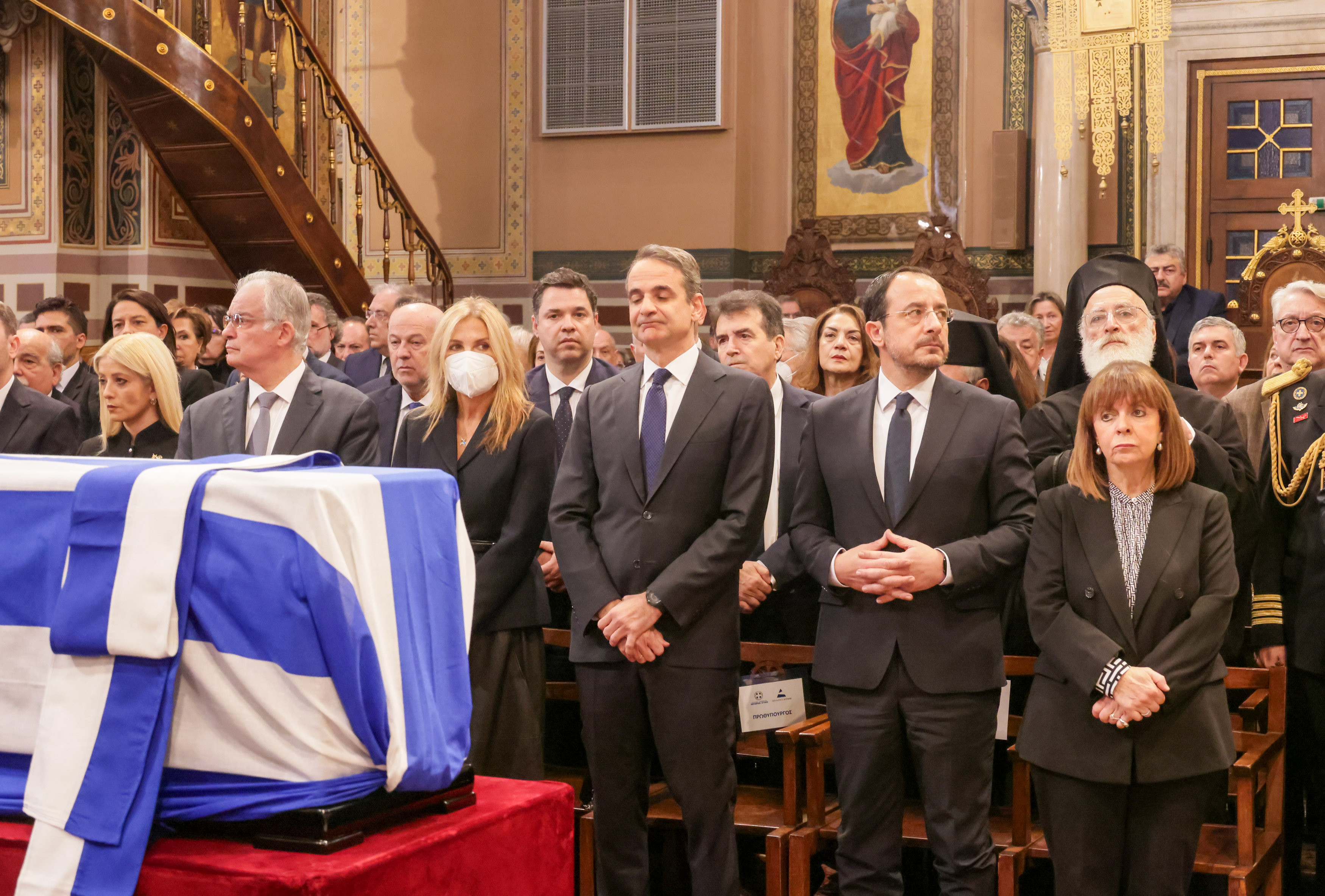 image Christodoulides bids farewell to former Greek PM