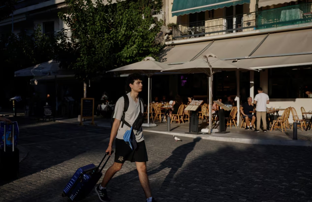 image Greece&#8217;s current account gap narrows slightly in November thanks to tourism
