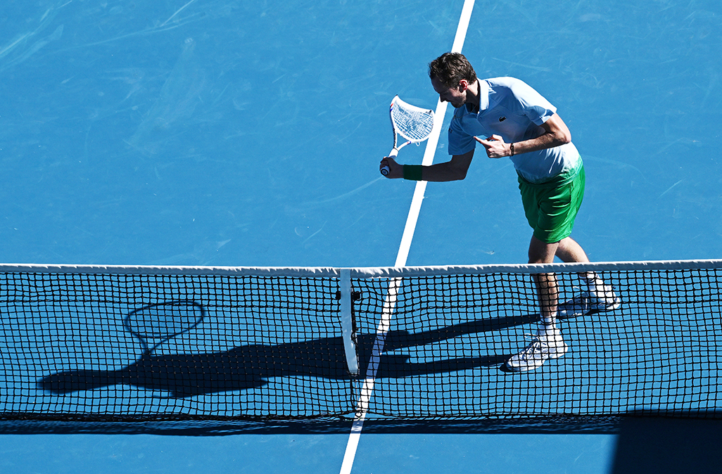 image Medvedev advances after meltdown, Fonseca dazzles on debut (wrapup)
