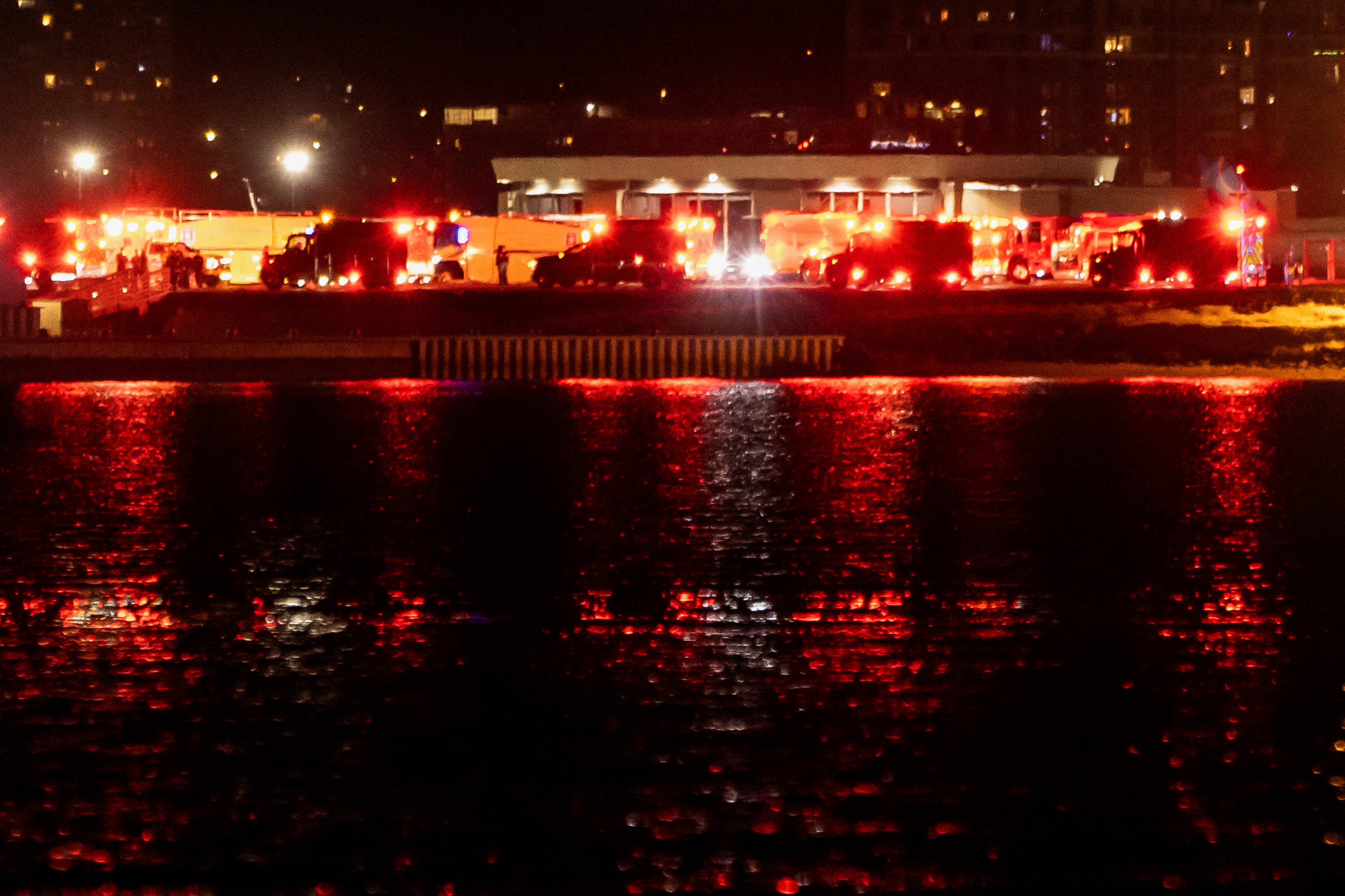 image 60 feared dead after jet hits helicopter, crashes into Washington river