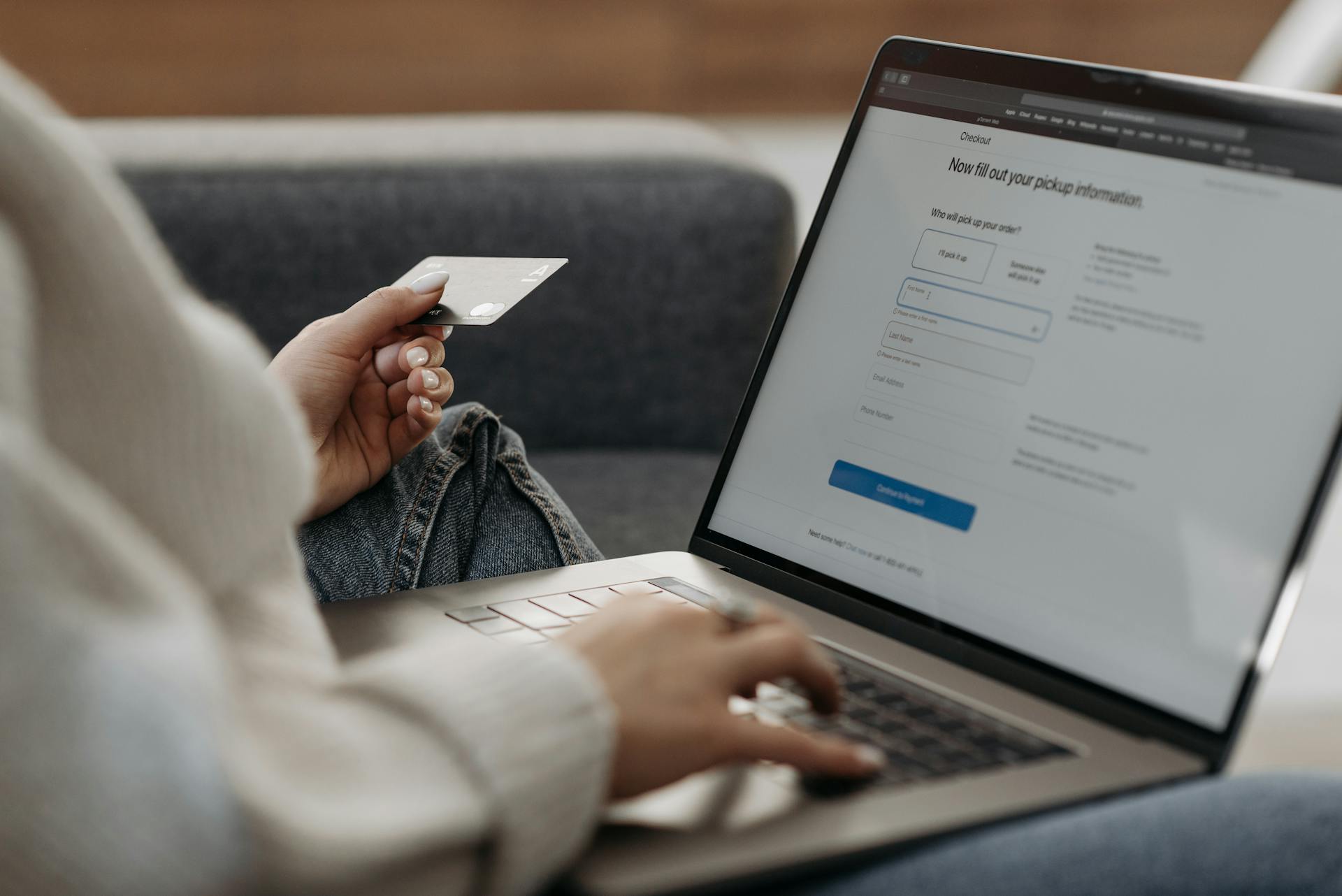 image Survey finds 76 per cent of Cypriots shop online, hitting all-time-high