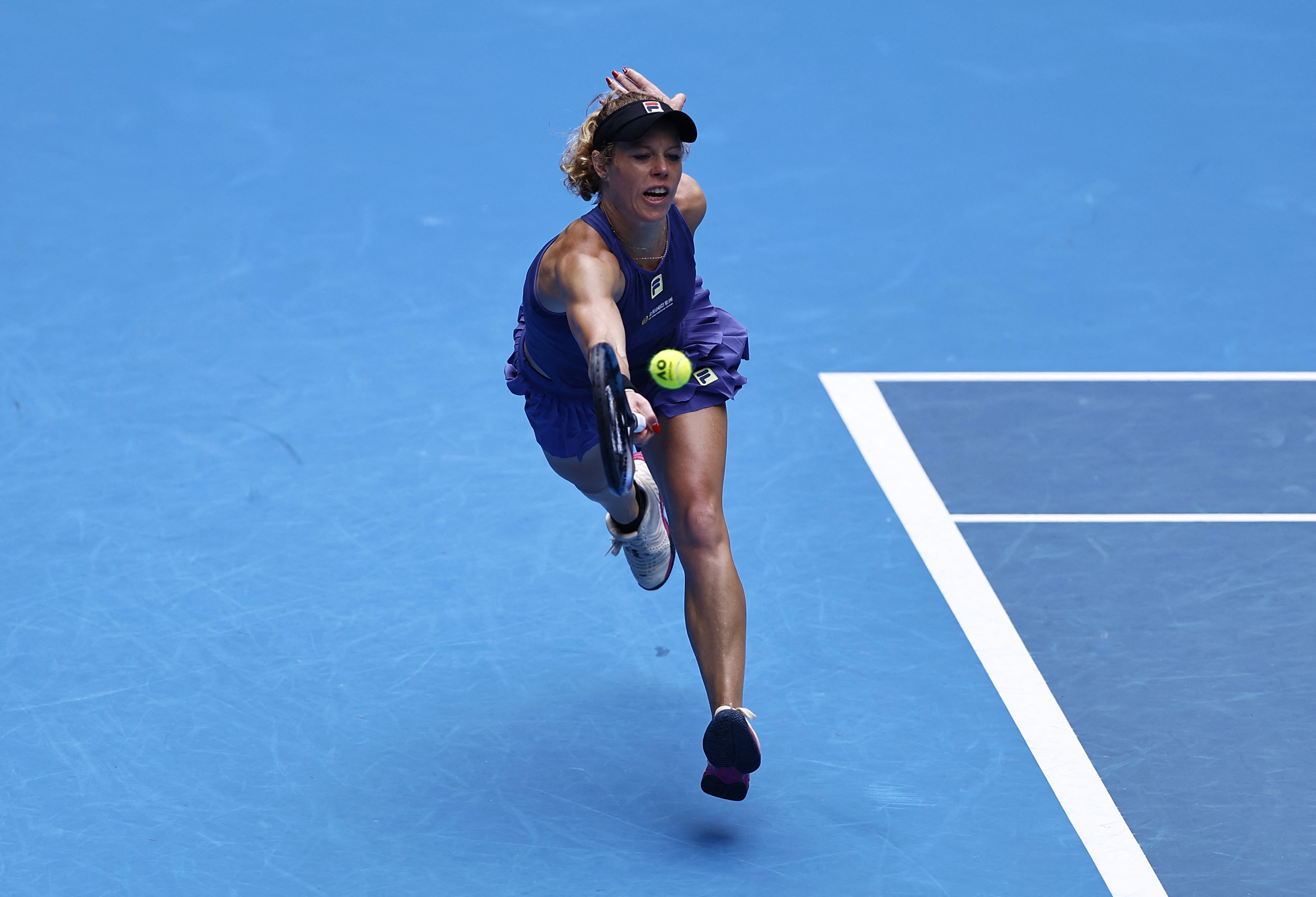 image Zheng stunned, Alcaraz and Djokovic through (wrapup)