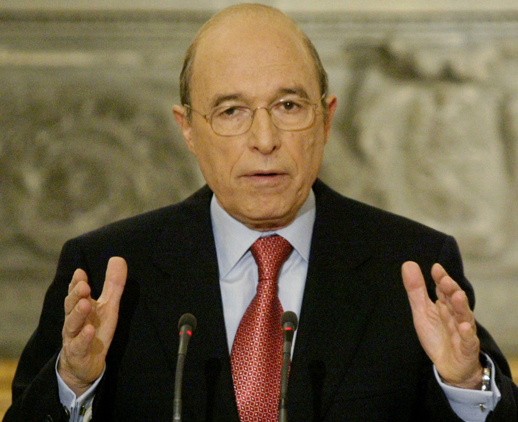 image Christodoulides expresses ‘sadness’ over Simitis death