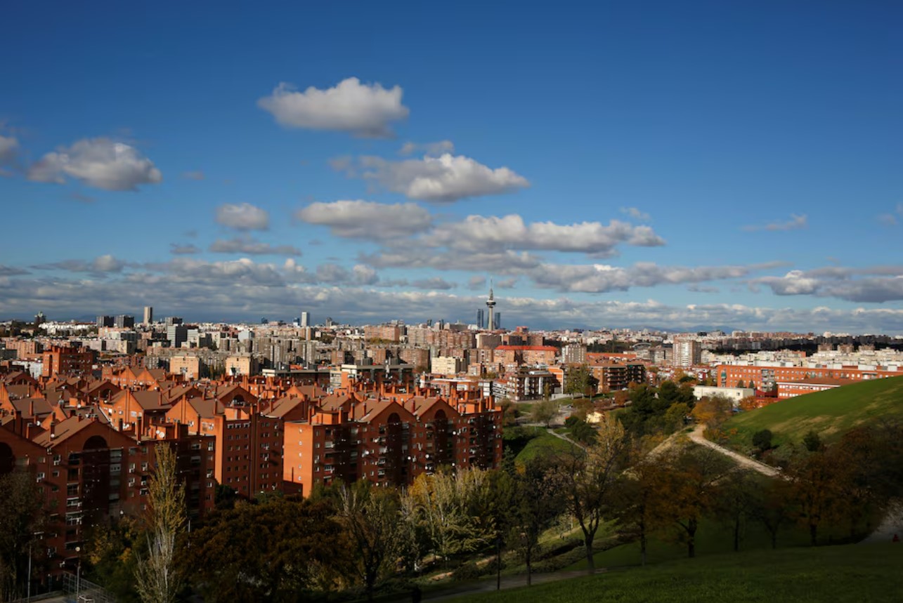 image Spain&#8217;s services sector expands in January as new business grows