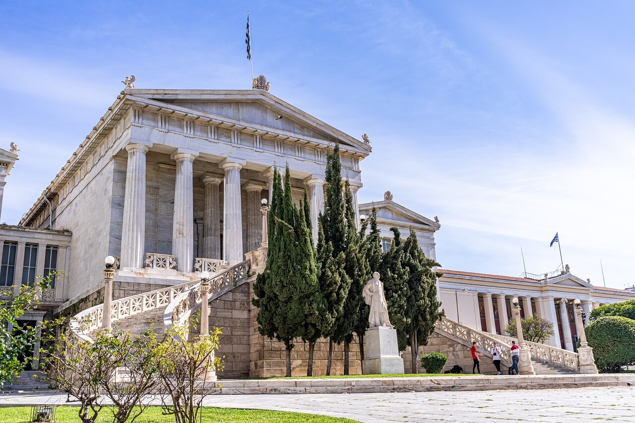 image Athens in February: 10 unmissable experiences between history, tradition, and authentic flavors