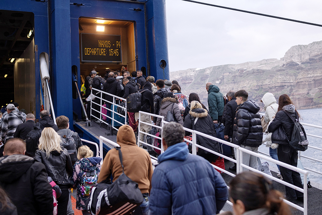 image Greece to build escape port on Santorini as quakes continue, says minister