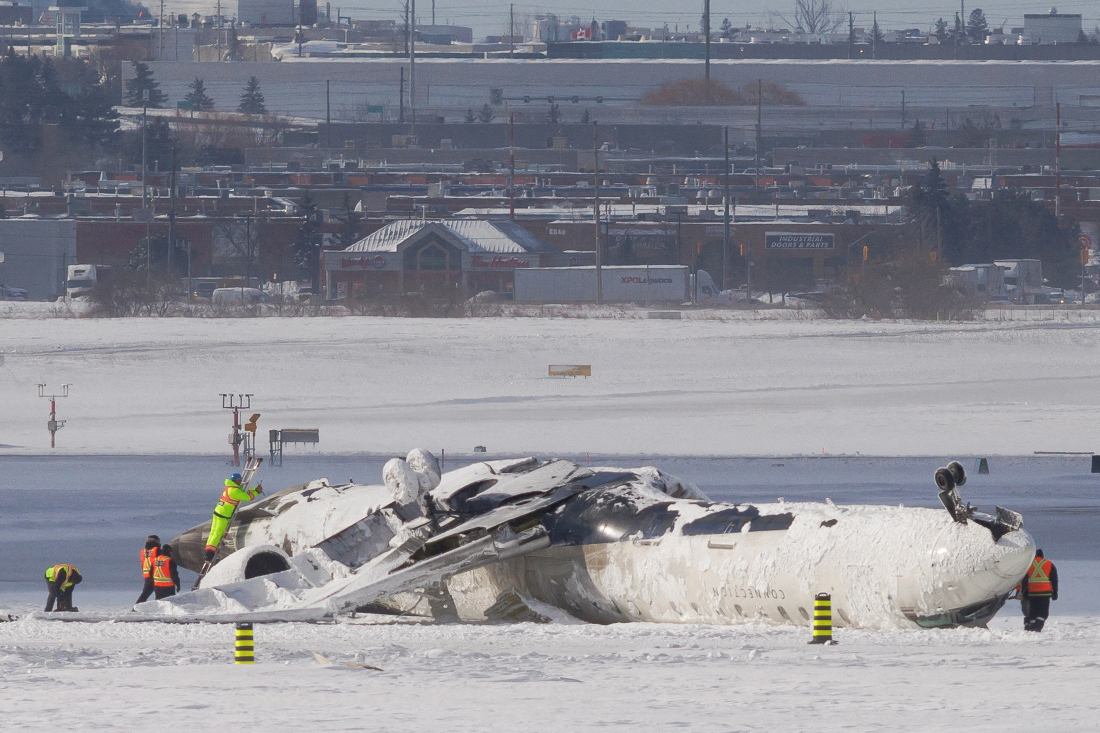 image After Toronto plane crash, Delta says 19 out of 21 passengers released from hospitals
