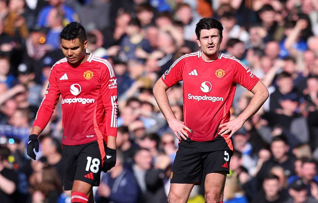 image Man United to cut jobs, bonuses and free lunches to restore profits