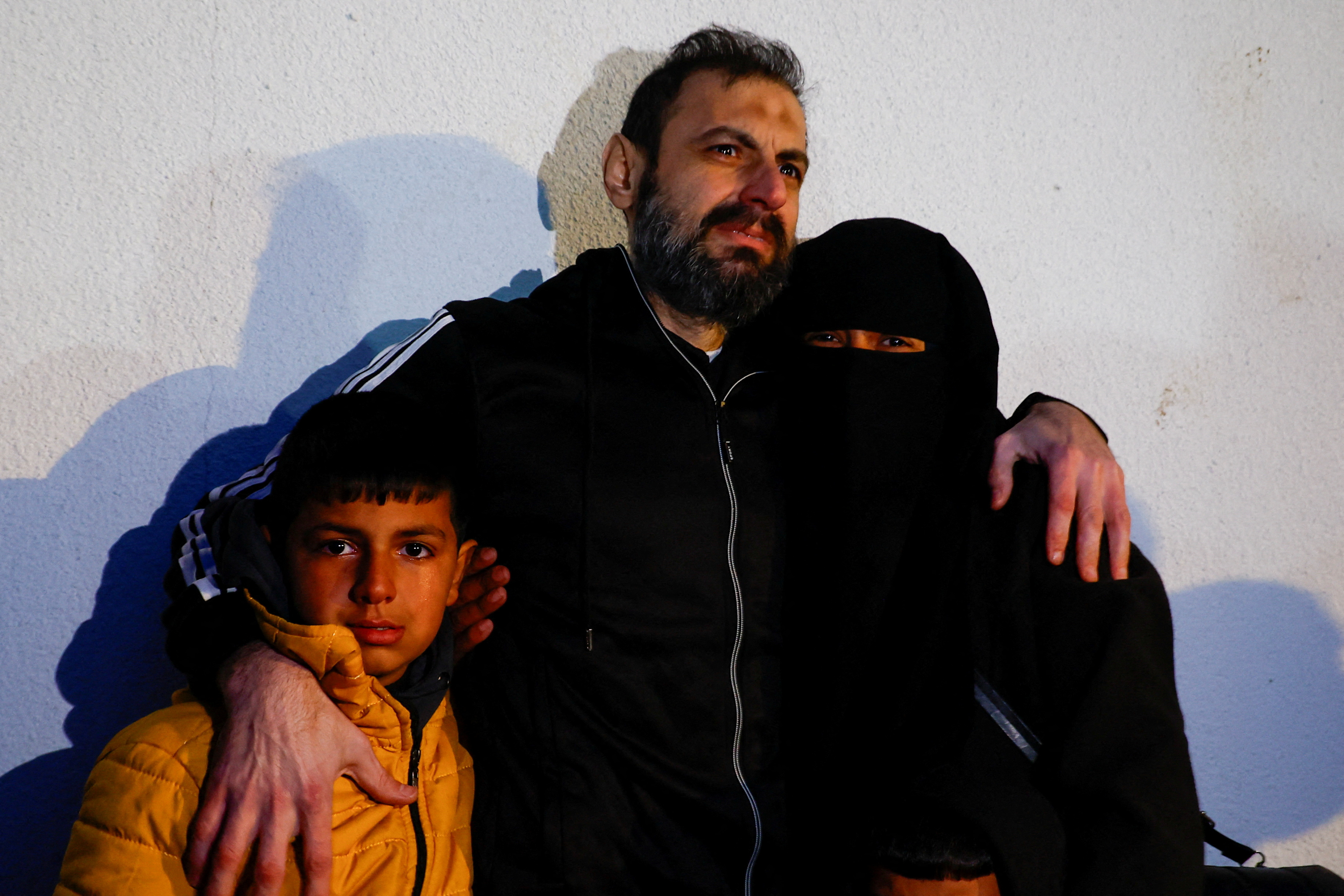 image Hamas hands over bodies of four hostages, Israel frees Palestinian prisoners