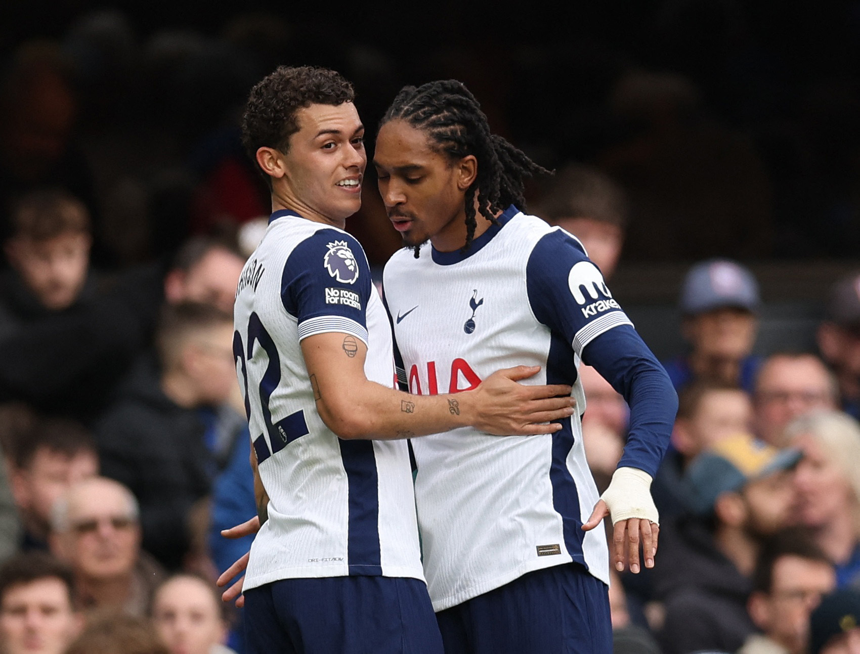 image Johnson double helps Spurs to 4-1 win at Ipswich