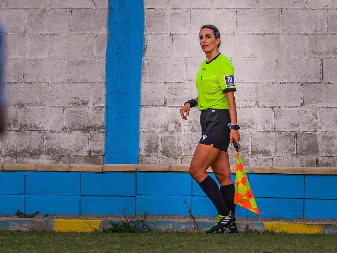 image Can a woman referee football matches?