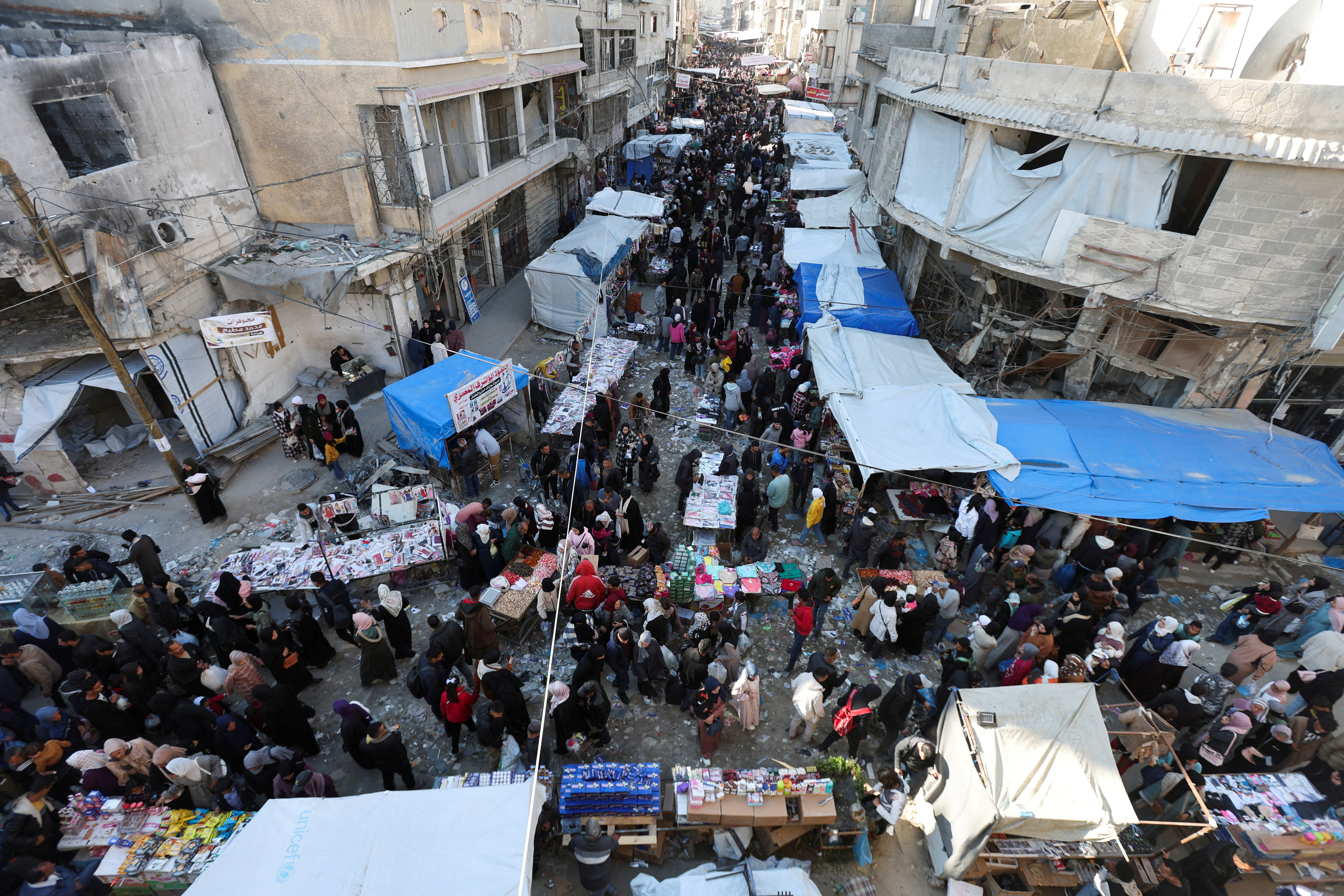image Israel wants to extend first phase of Gaza truce by six weeks, Egyptian security sources say