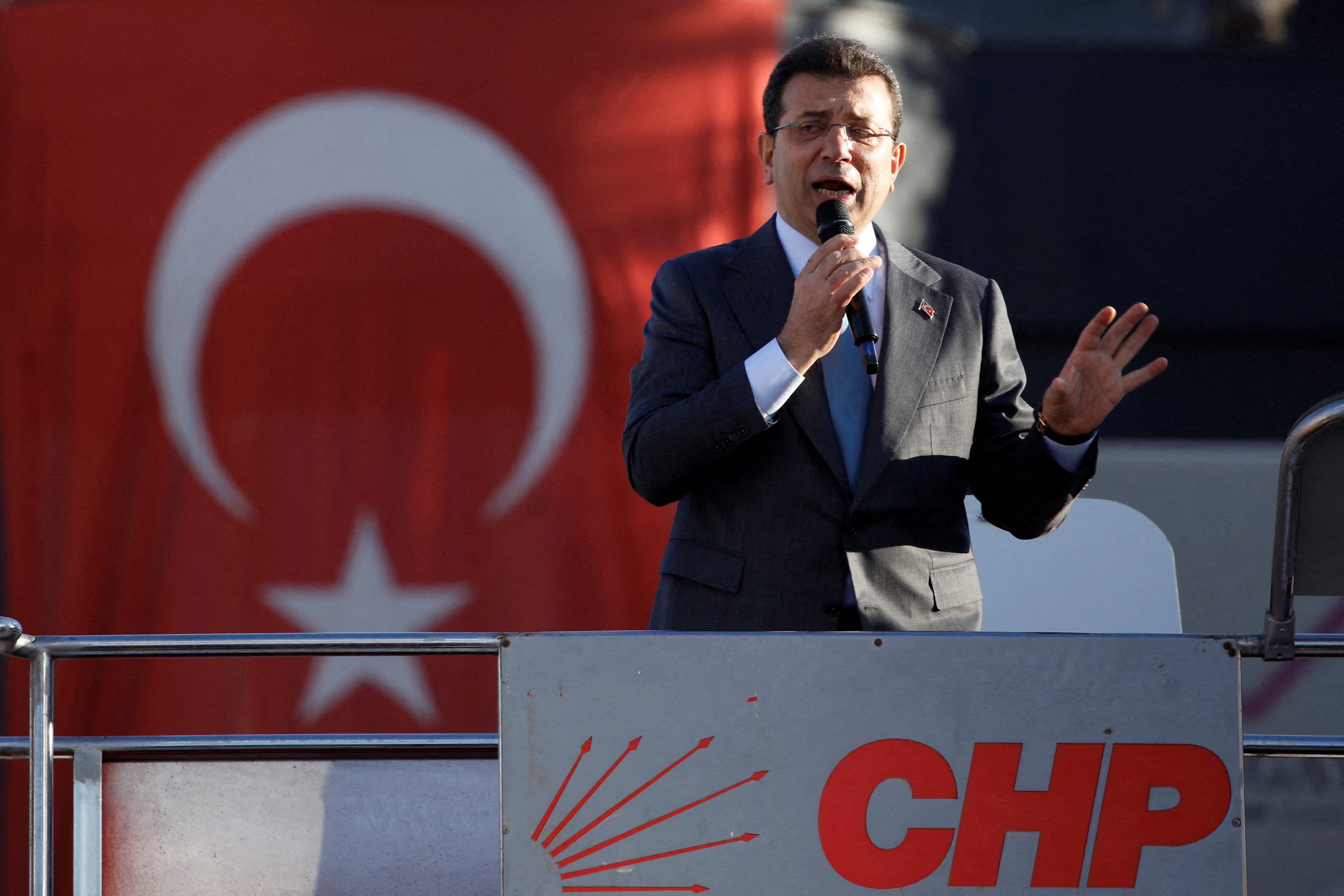 image North university rector defends Istanbul mayor’s degree