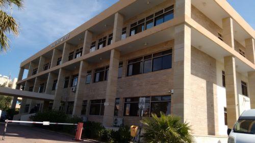 image Pasydy on strike after homeless man breaks into government office