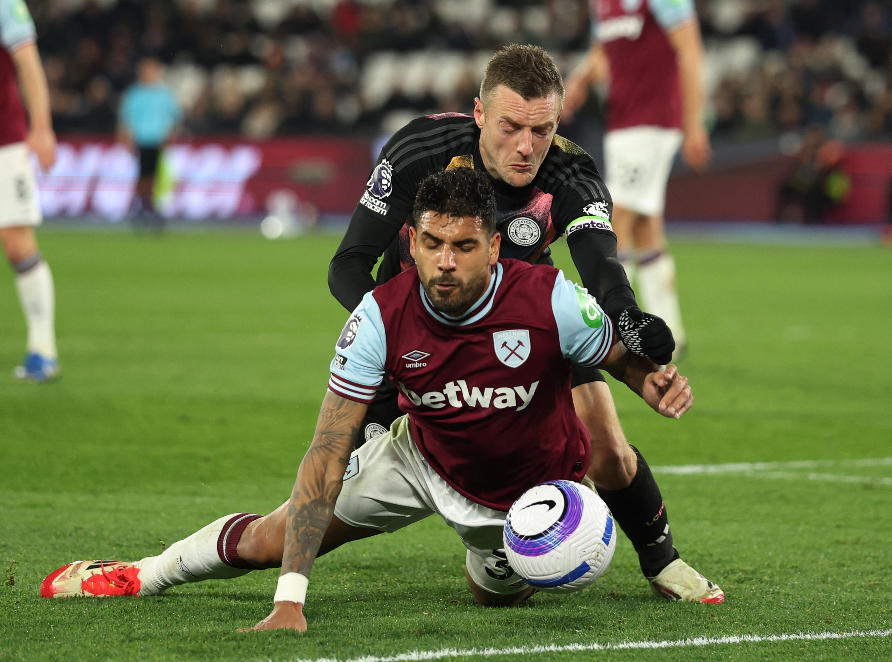 image West Ham increase pressure on struggling Leicester with 2-0 win