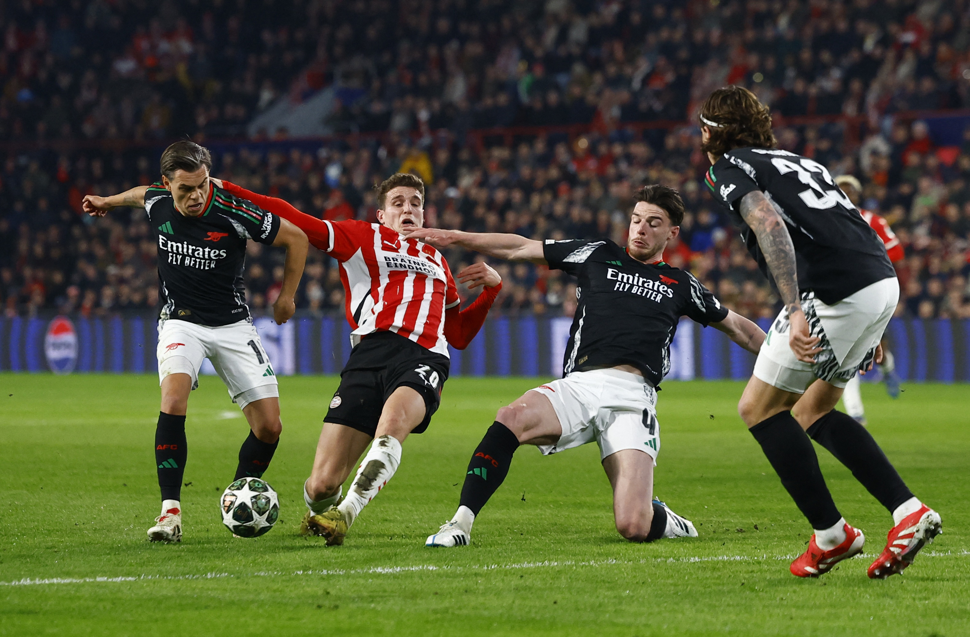 image Rampant Arsenal thrash PSV 7-1, Real edge past neighbours Atletico
