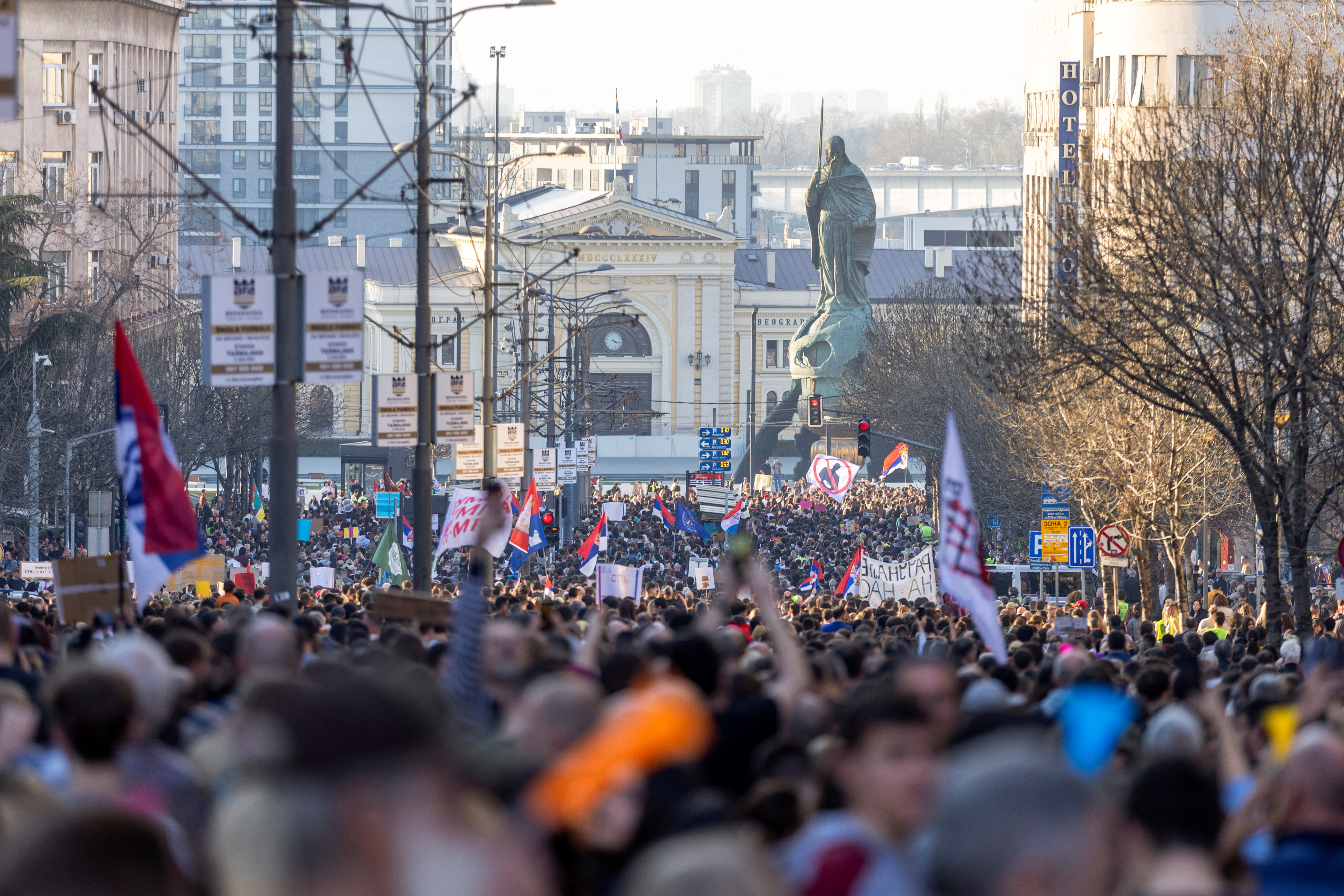 image Serbia&#8217;s students, citizens rally to support general strike
