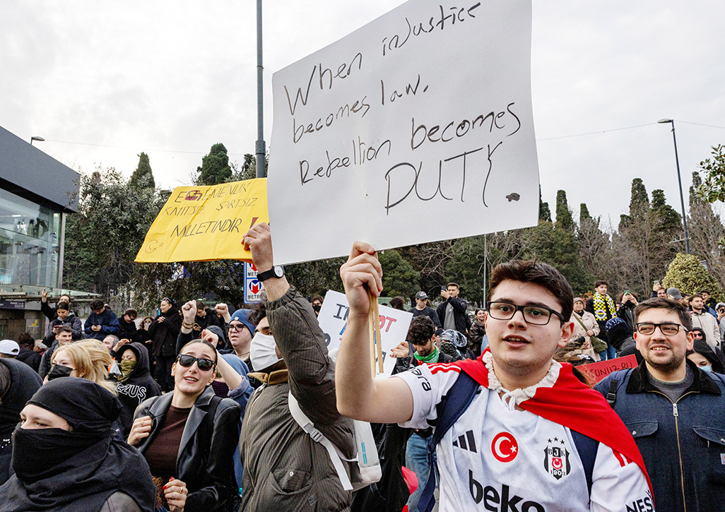 image Turkey detains lawyer of jailed Istanbul mayor, main opposition party says