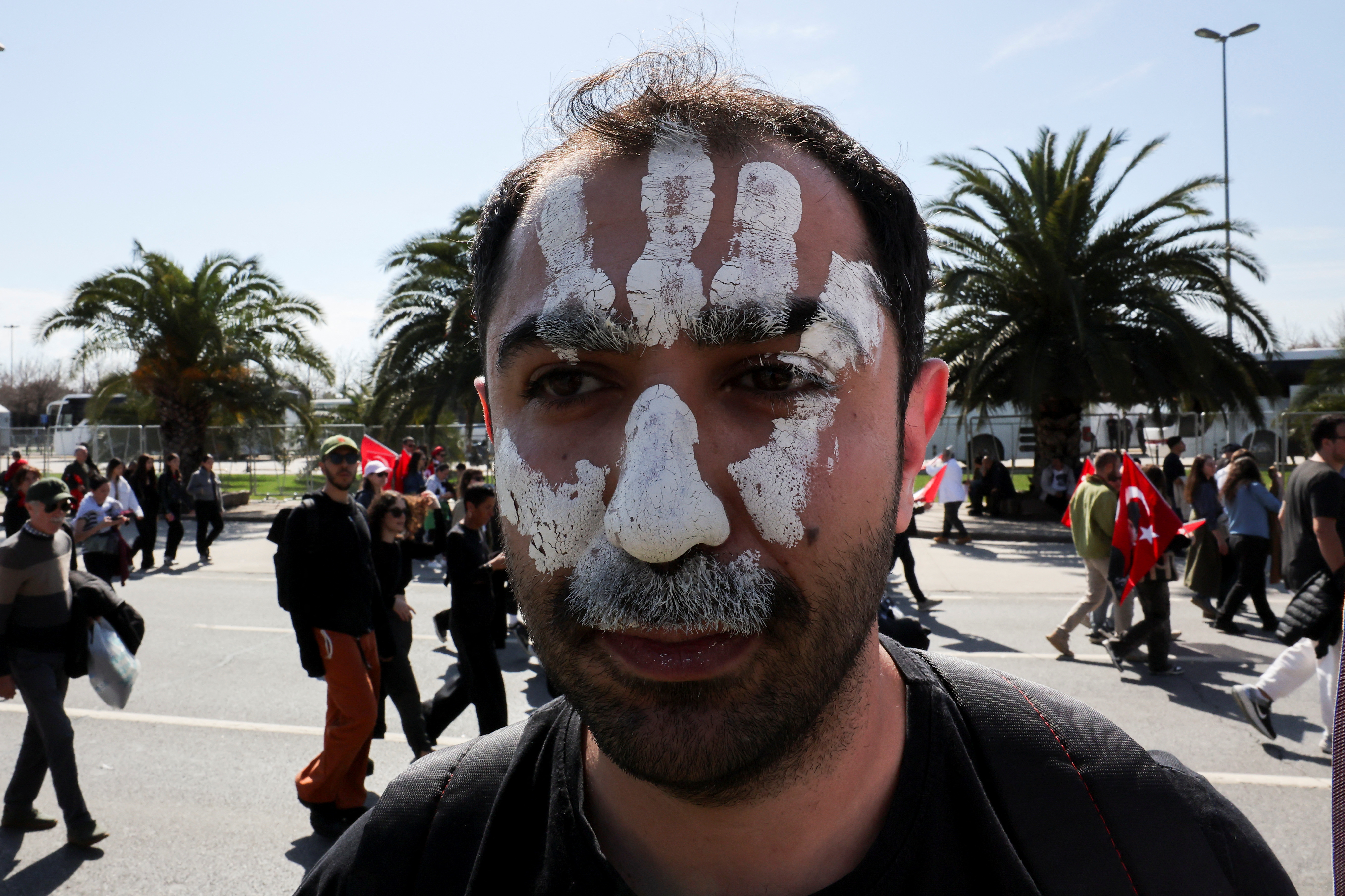 image Large crowds rally in Istanbul over jailing of Erdogan&#8217;s main rival